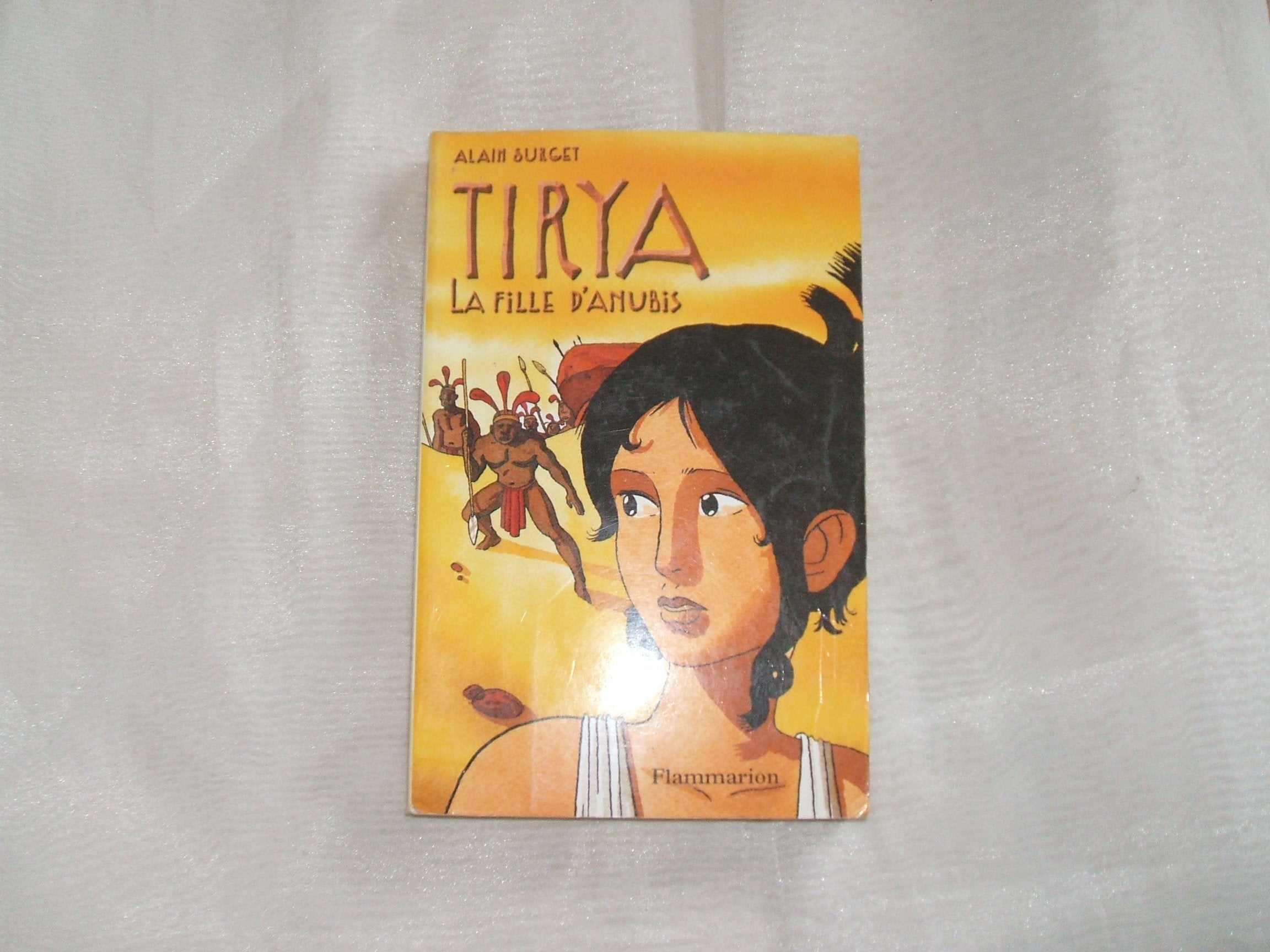 Tirya : La Fille d'Anubis book