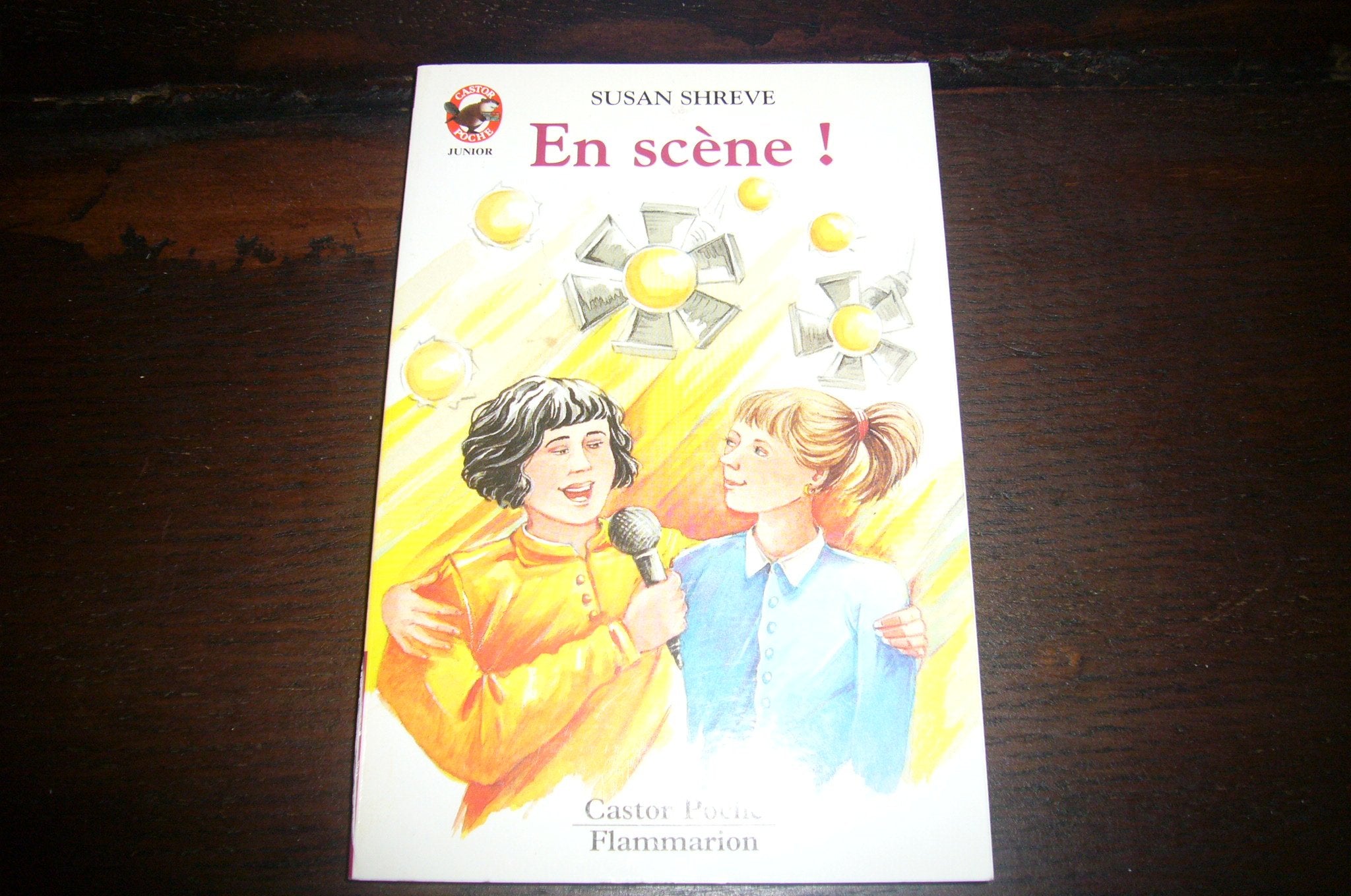 En scene !: - VIVRE AUJOURD'HUI, DES 9/10 ANS book