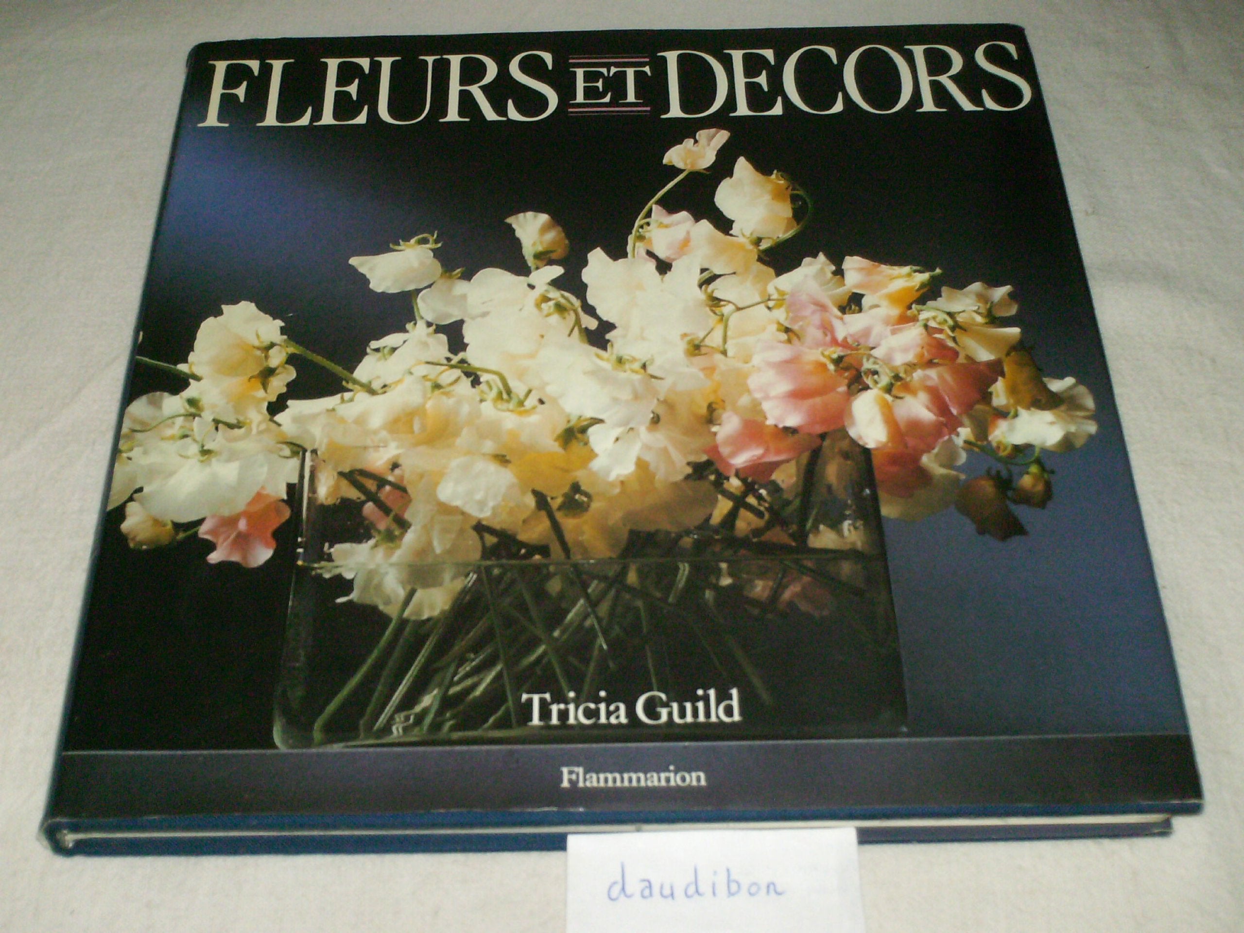 Fleurs et décors book
