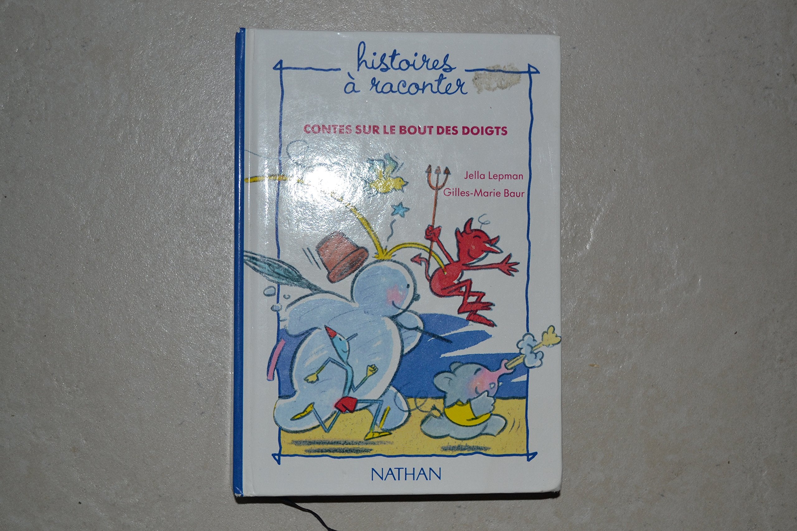 Contes sur le bout des doigts book
