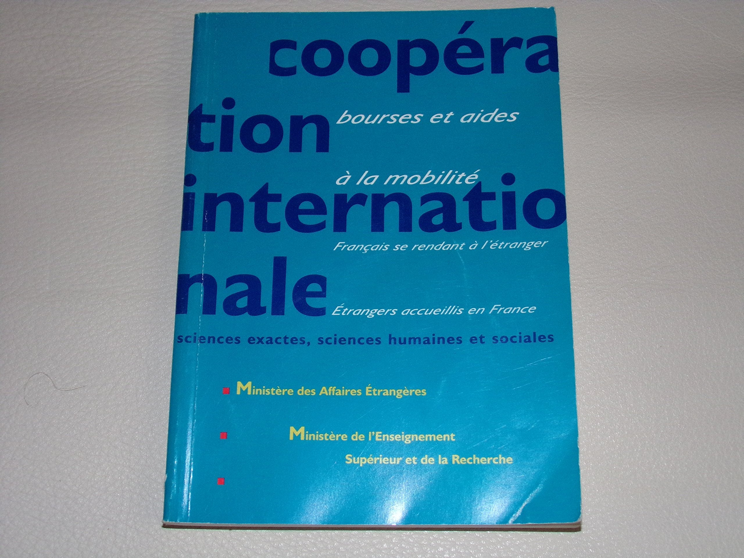 Bourses Et Aides A La Mobilite Internationale. Francais Se Rendant A L'Etranger book