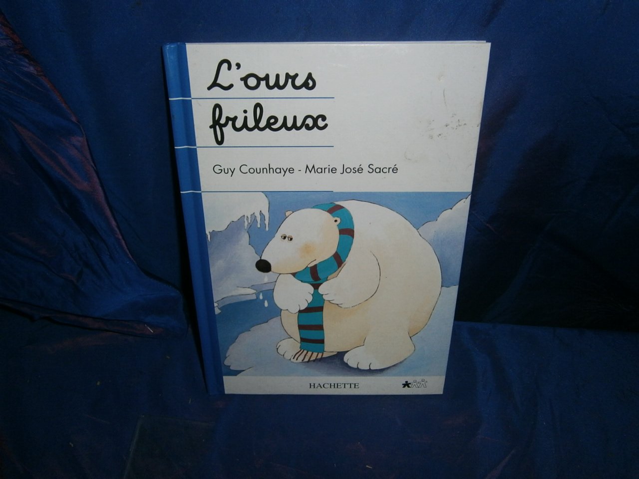 L'Ours frileux book