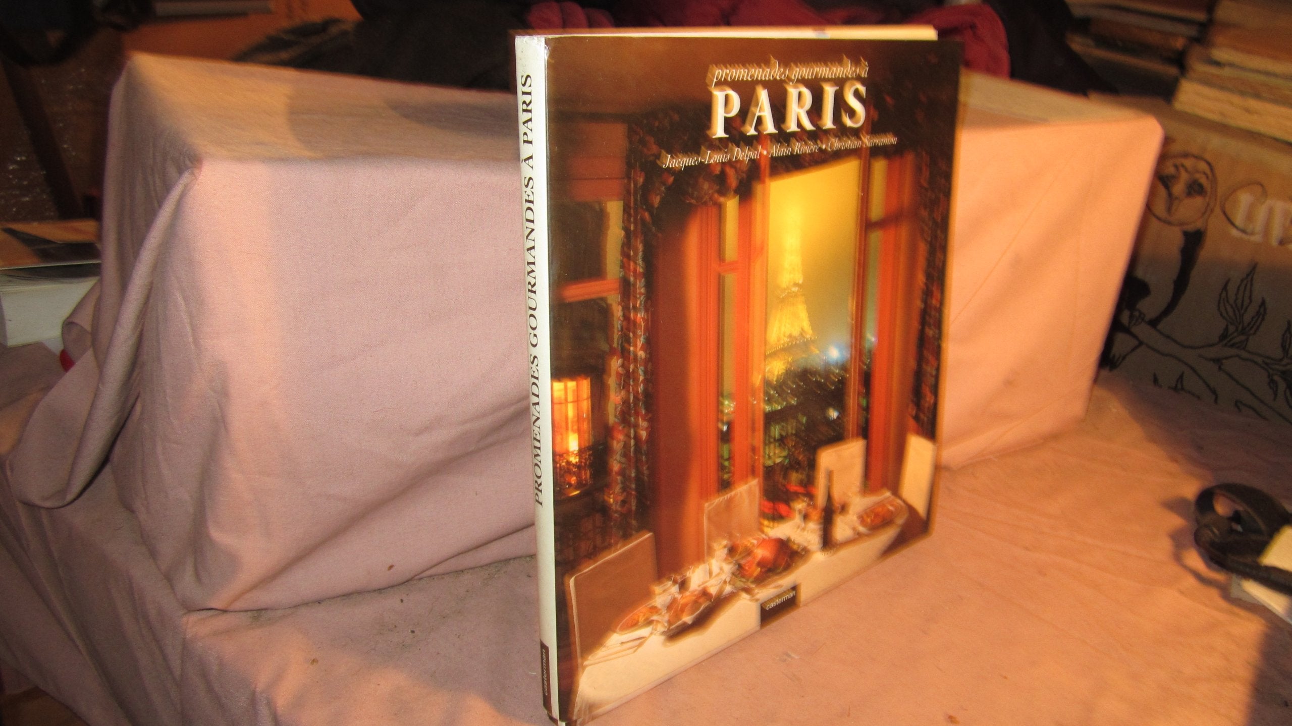 Promenades gourmandes à Paris book