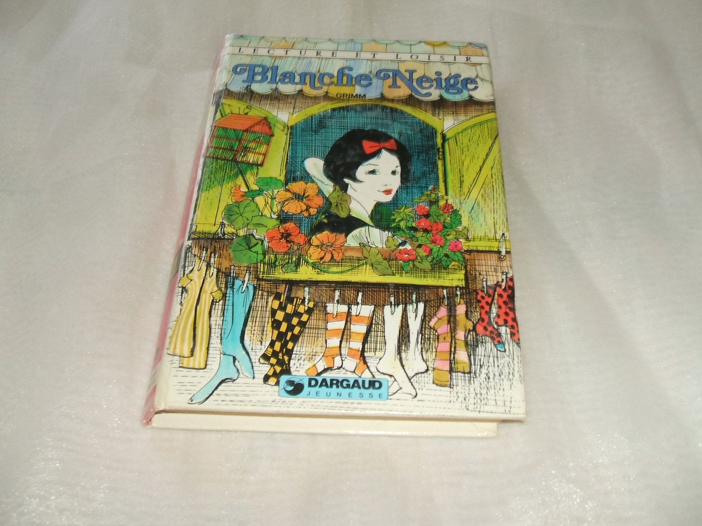 Blanche-Neige : Et autres contes (Lecture et loisir) book