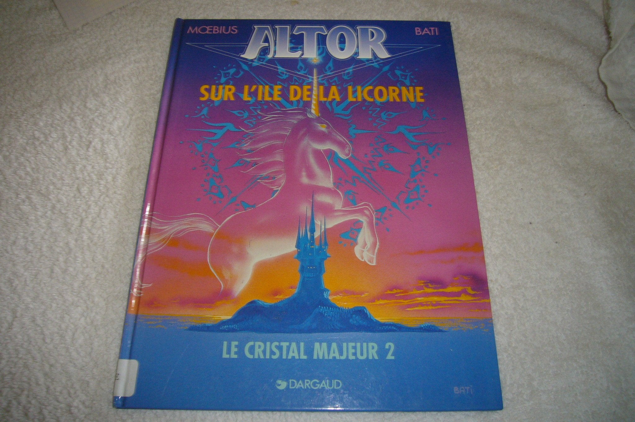 Le Cristal majeur - 2 - Sur l'île de la Licorne book