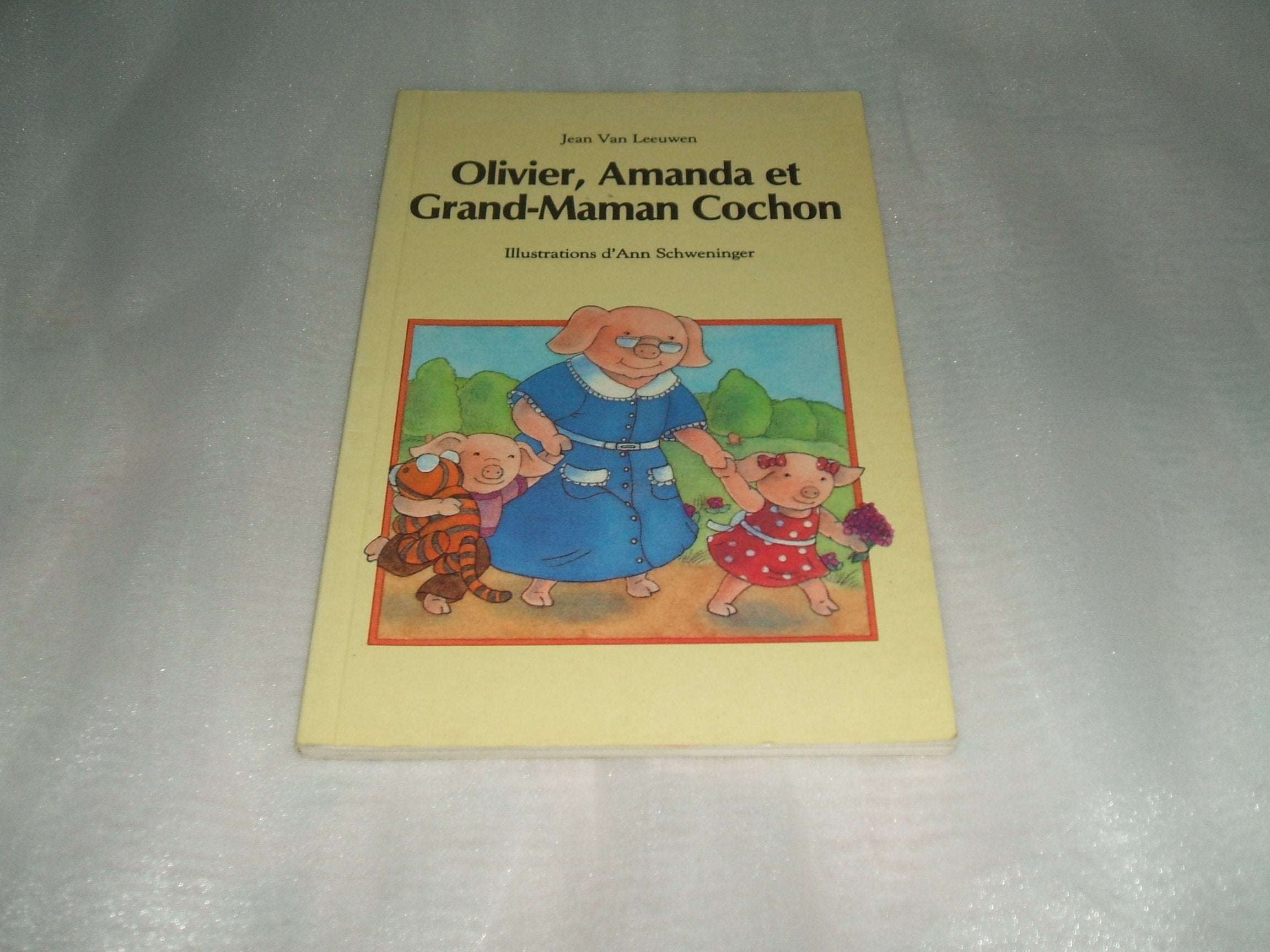 Olivier, Amanda et Grand-Maman Cochon Children's books