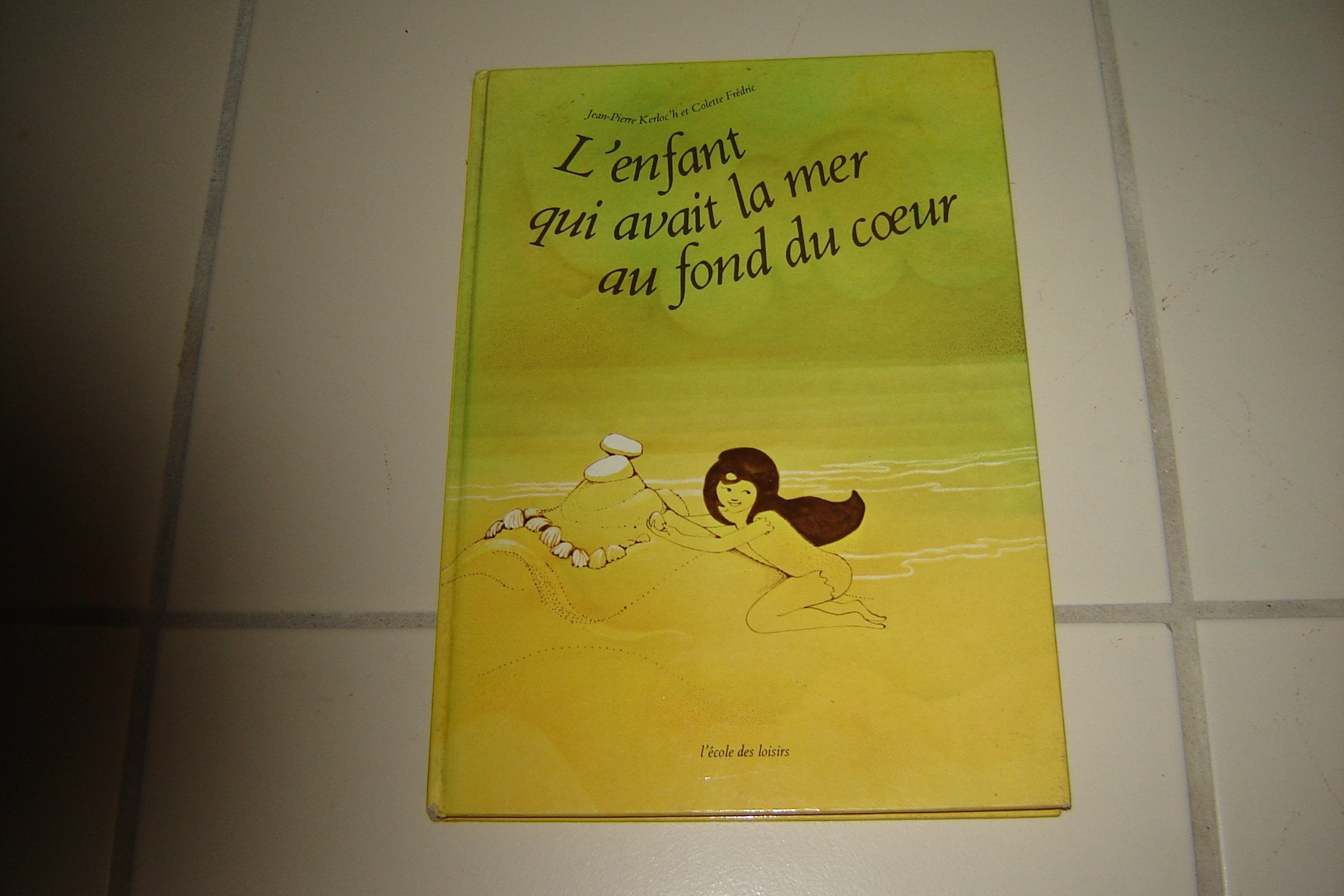 L'Enfant qui avait la mer au fond du coeur book