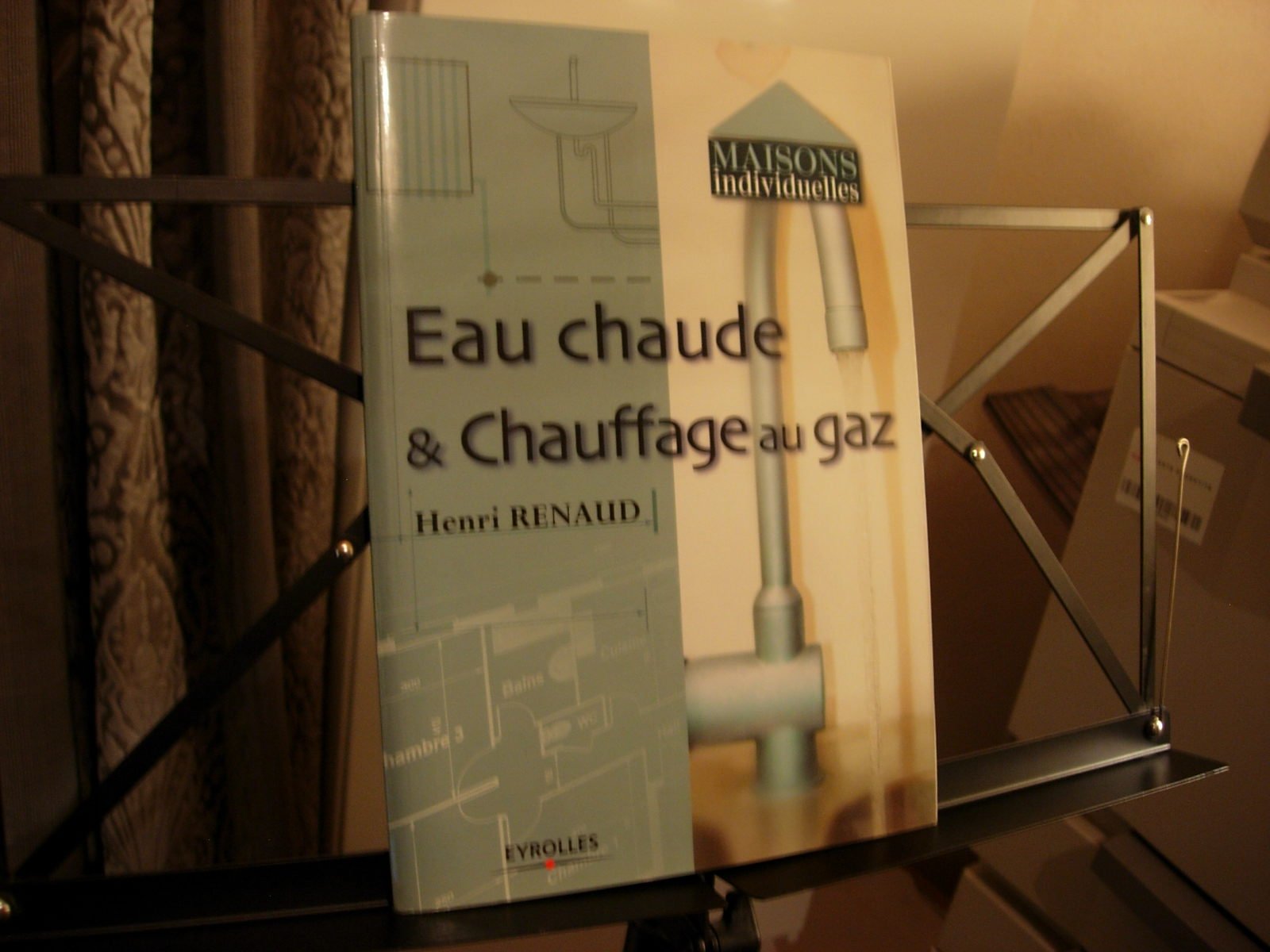 Eau chaude et chauffage au gaz book
