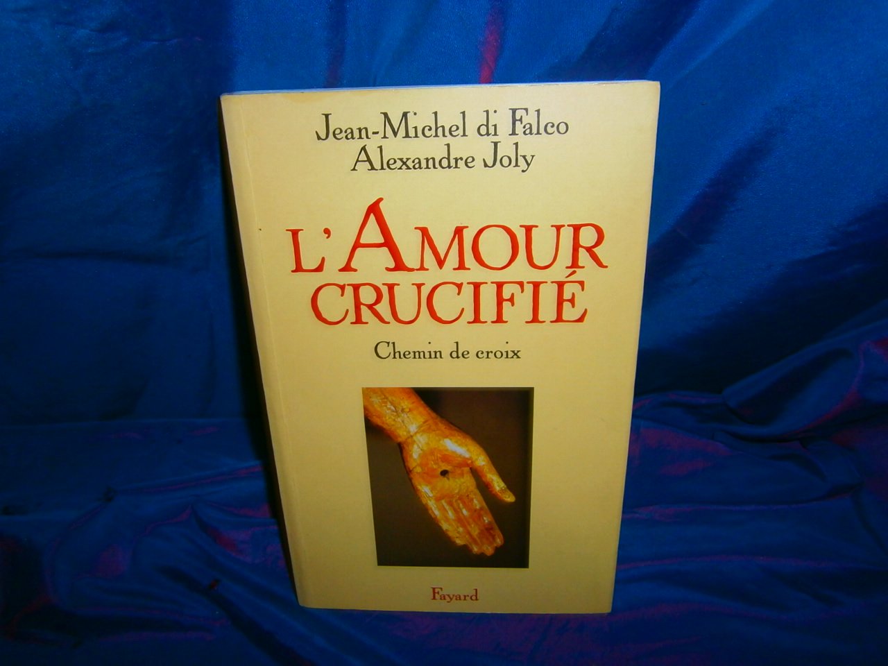 L'Amour crucifié. Chemin de croix (avec CD) book