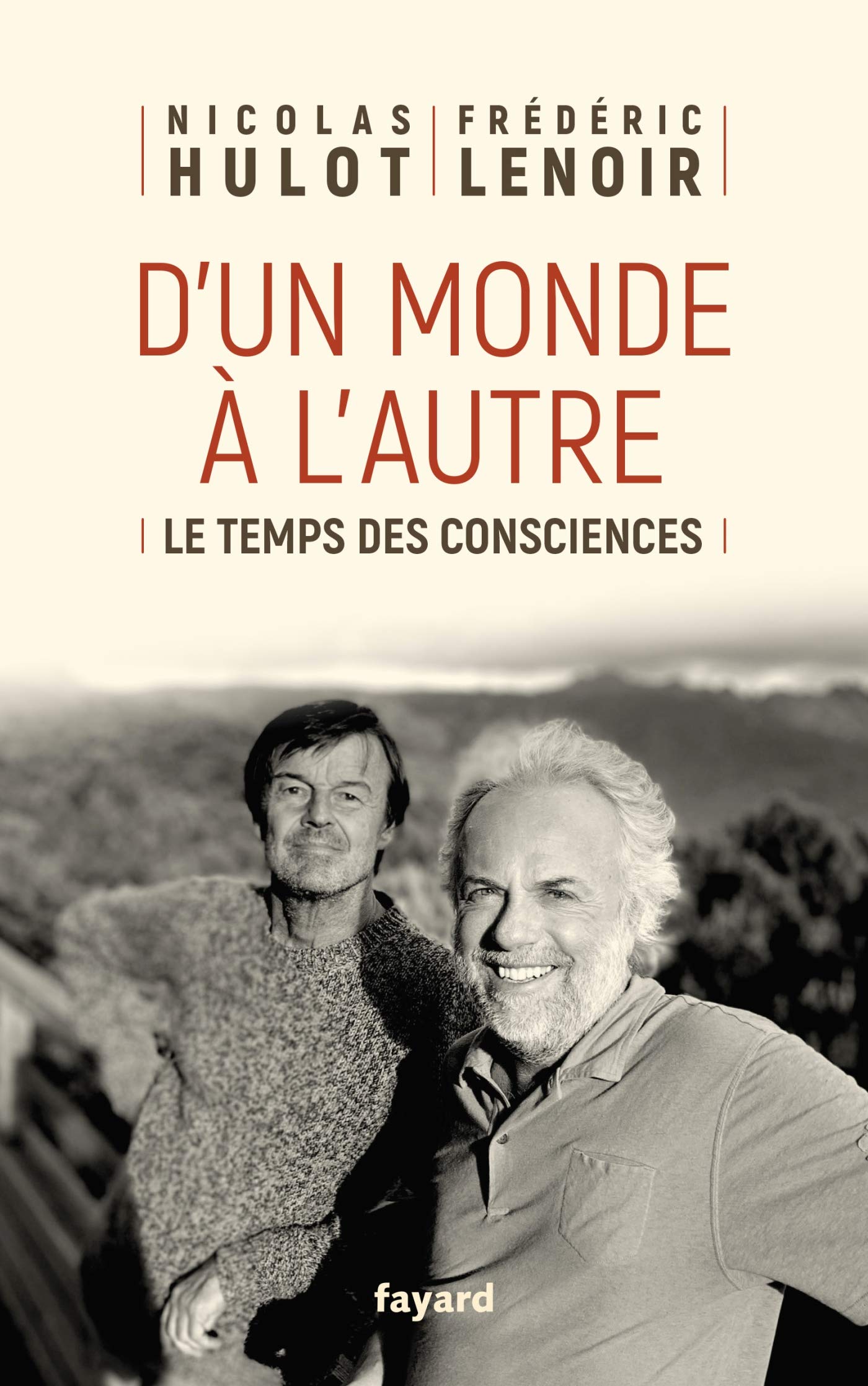 D'un monde à l'autre: Le temps des consciences Essays & Short Stories