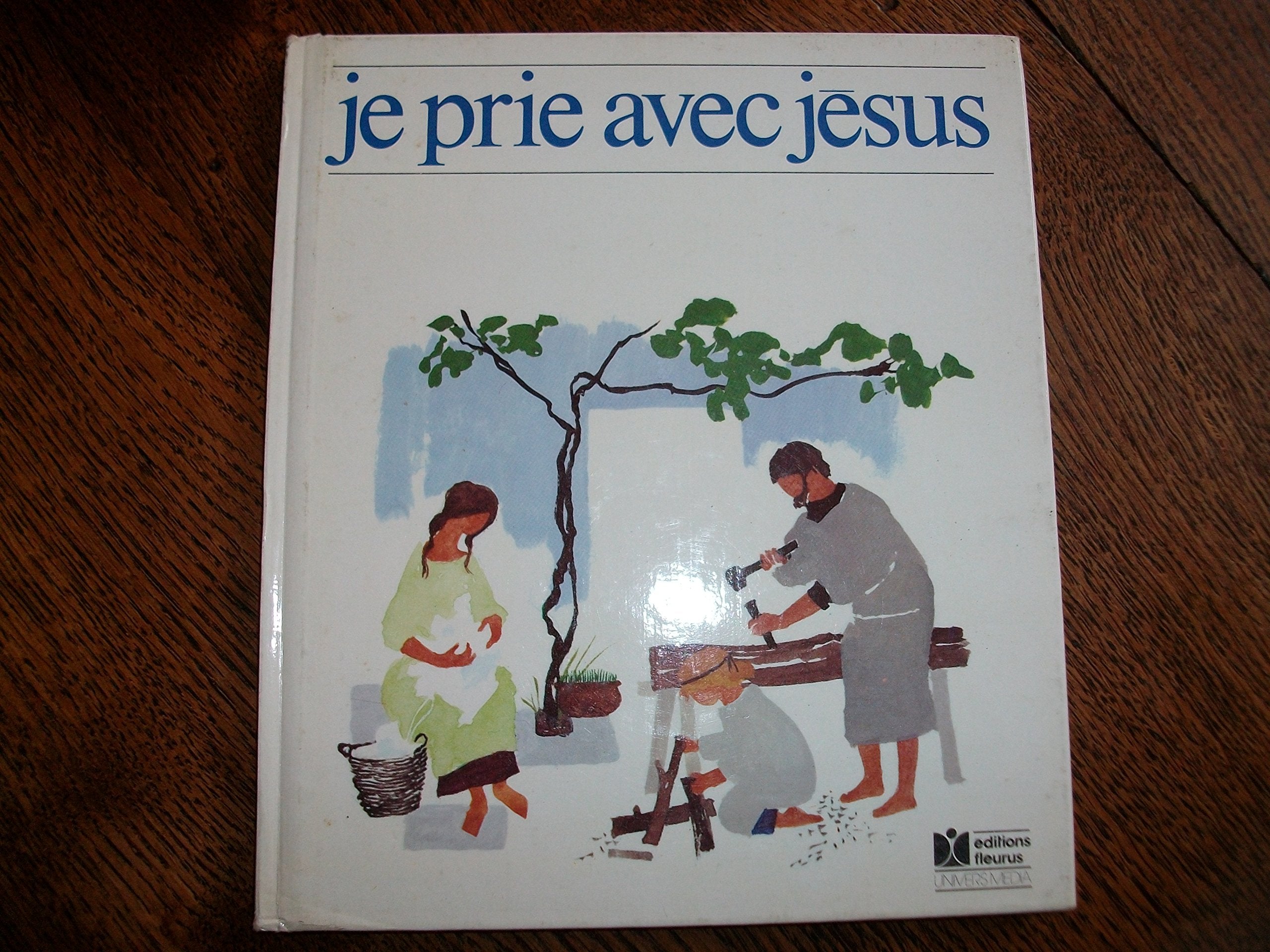 Je prie avec jesus / texte des evangiles book