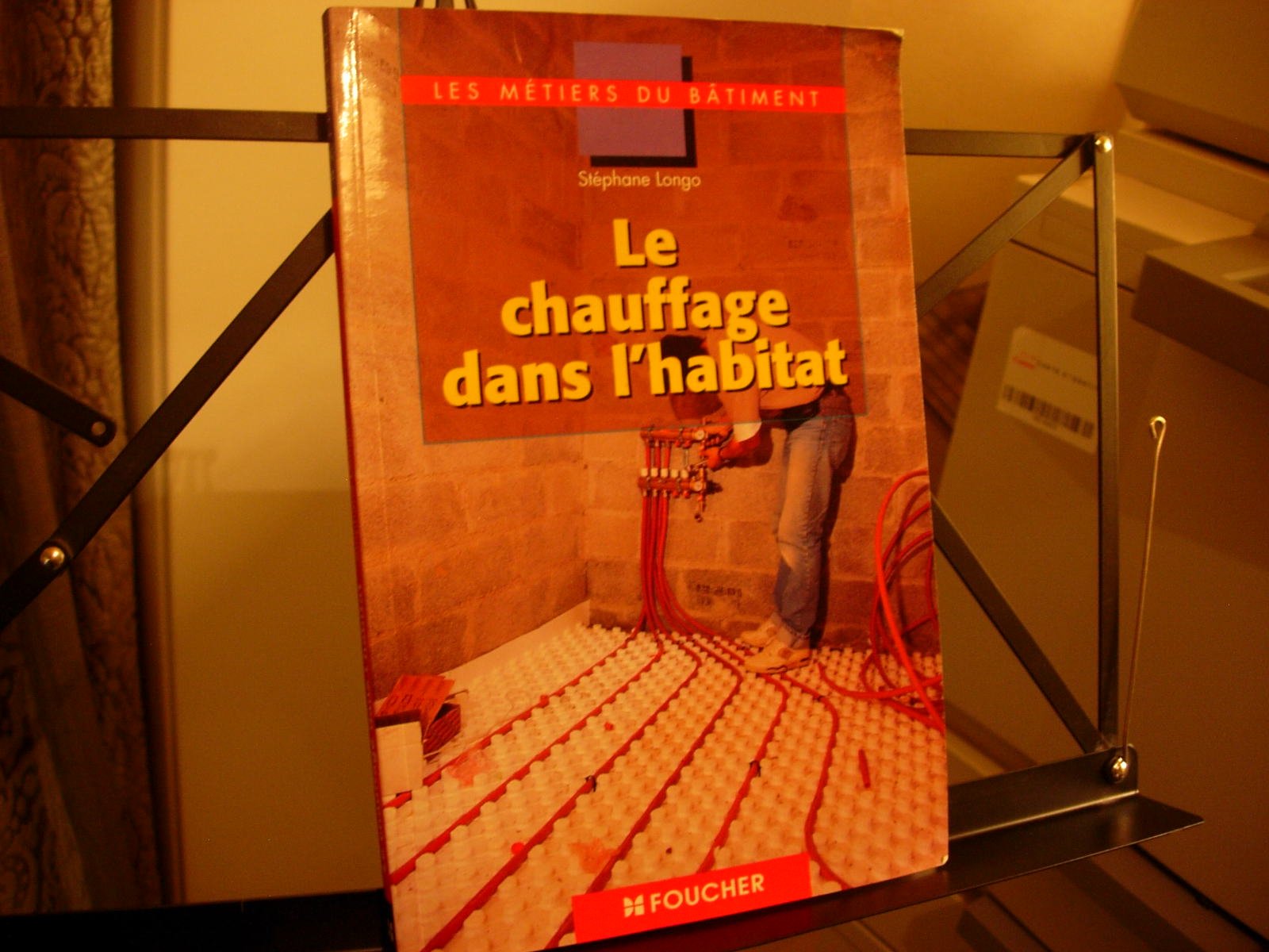 Le chauffage dans l'habitat: les metiers du batiment Professional & Reference Books