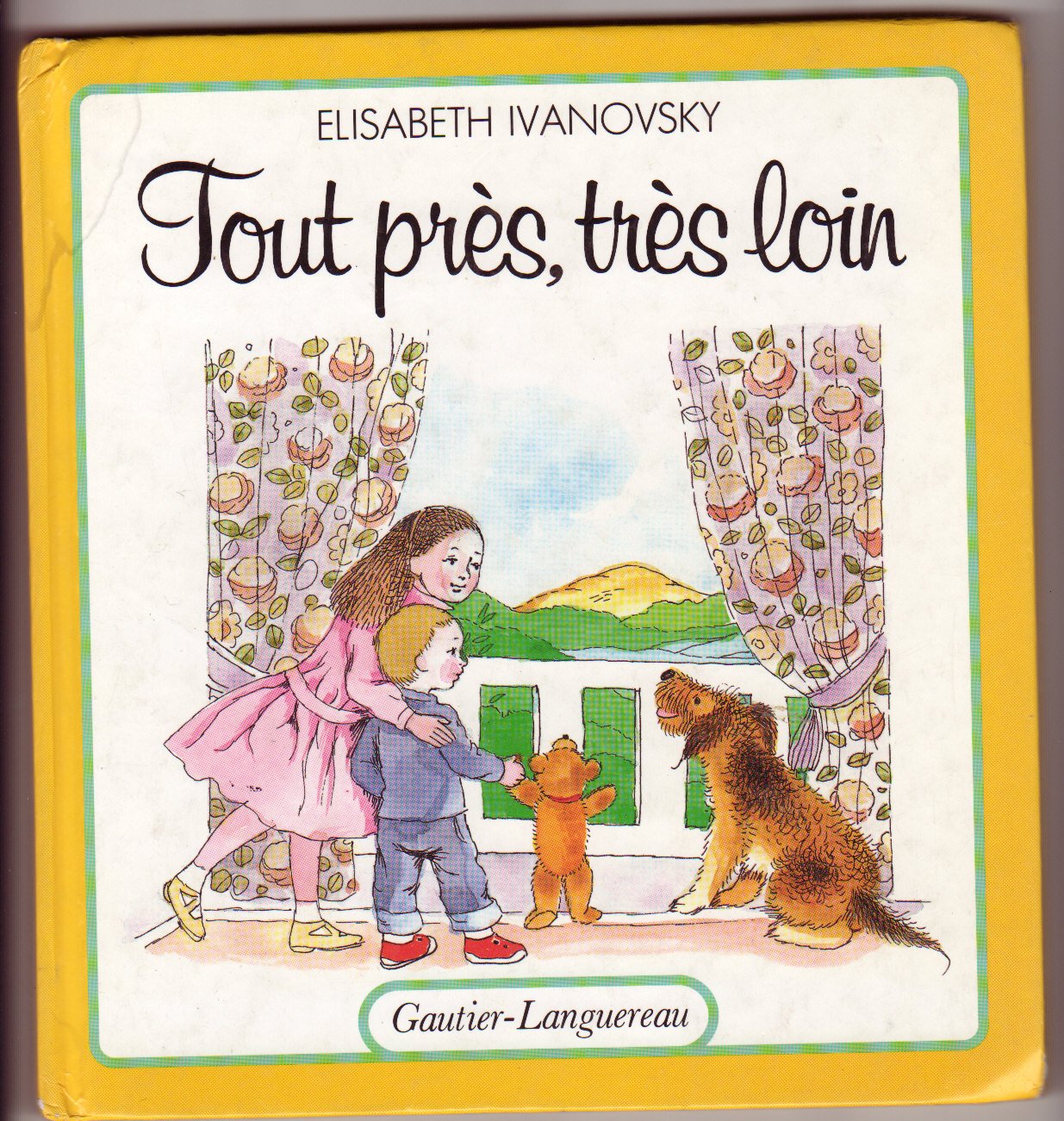 Product Image: Tout pres, tres loin