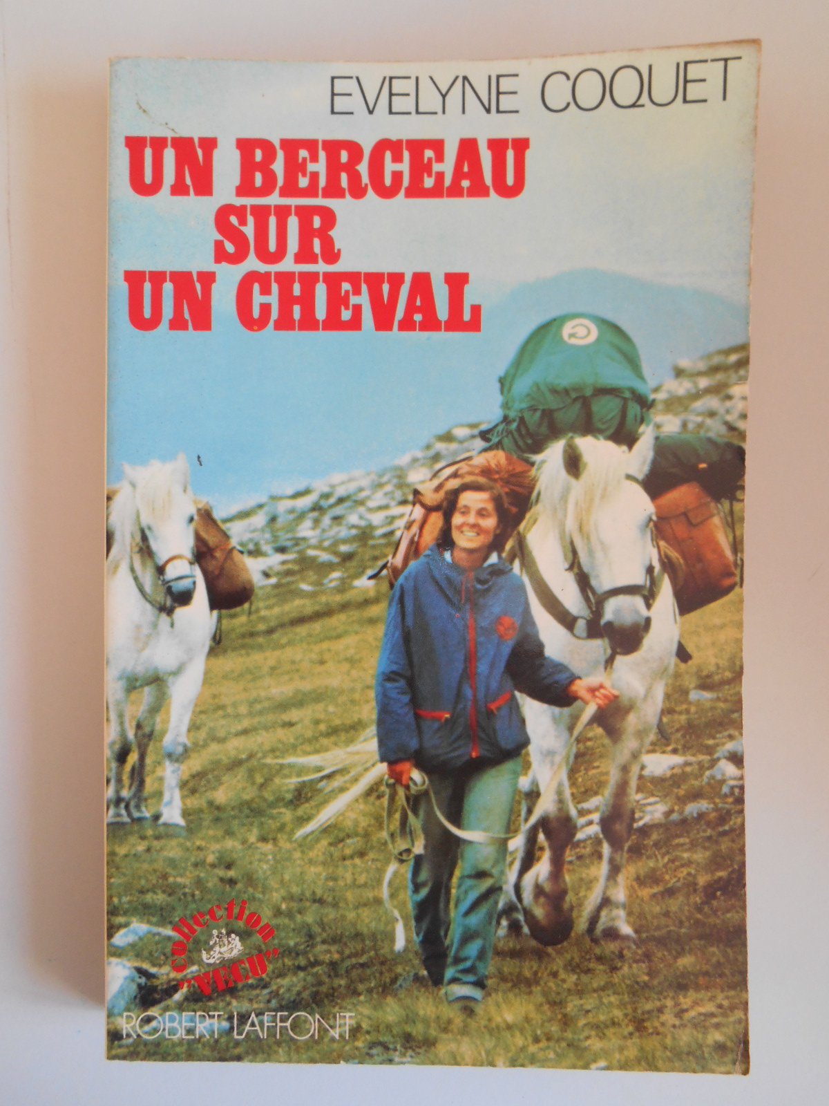 Un Berceau sur un cheval book
