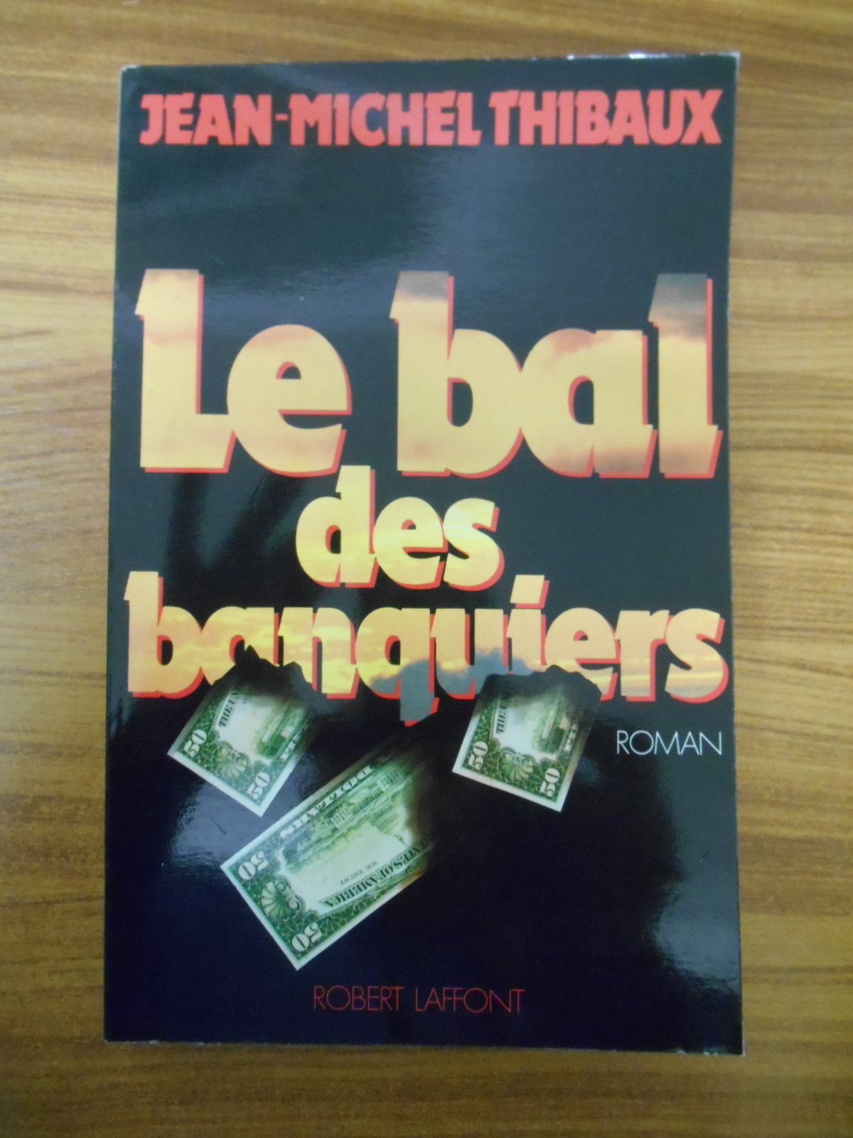 Le Bal des banquiers book