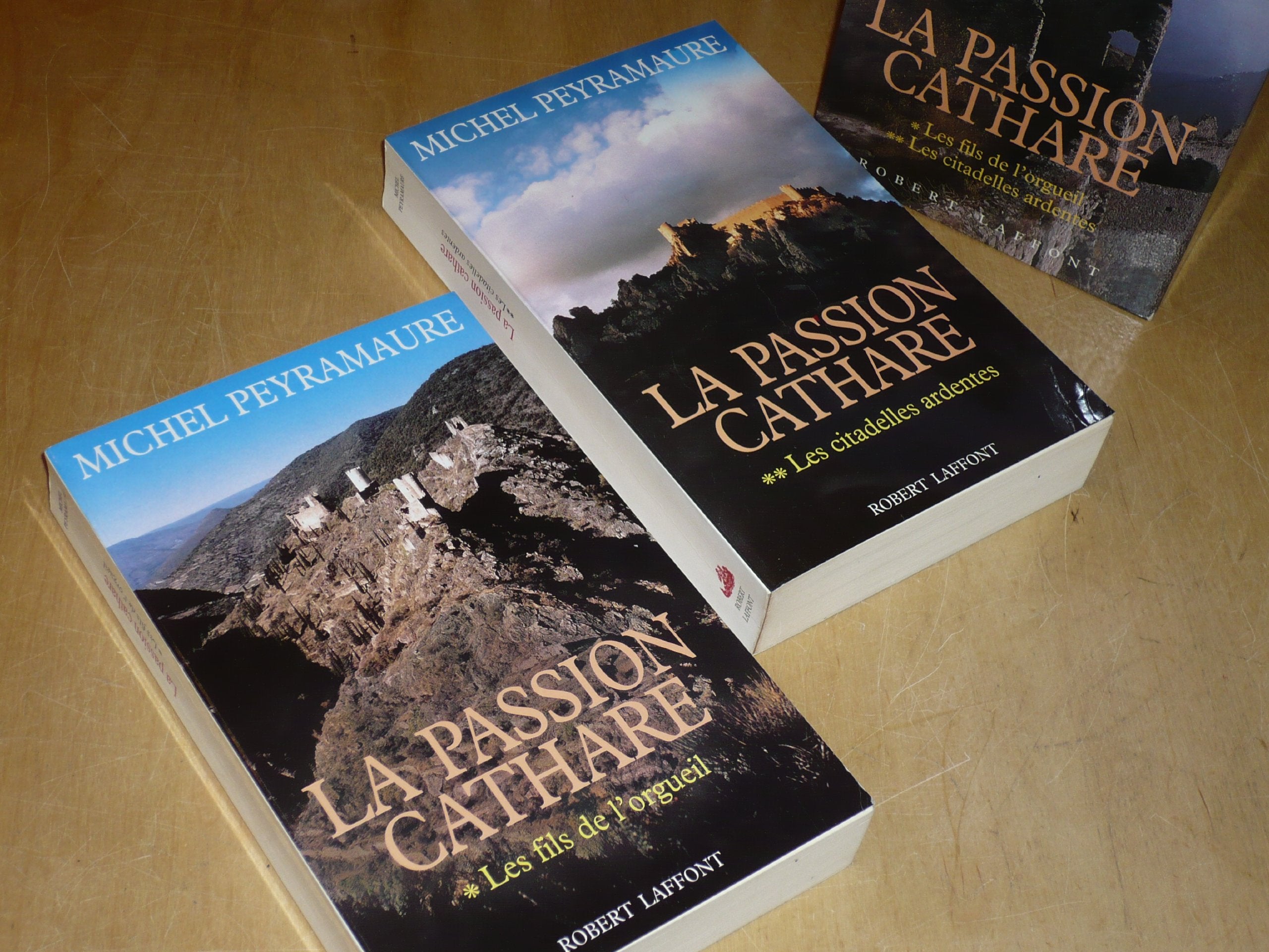 La Passion Cathare Coffret 2 Volumes book