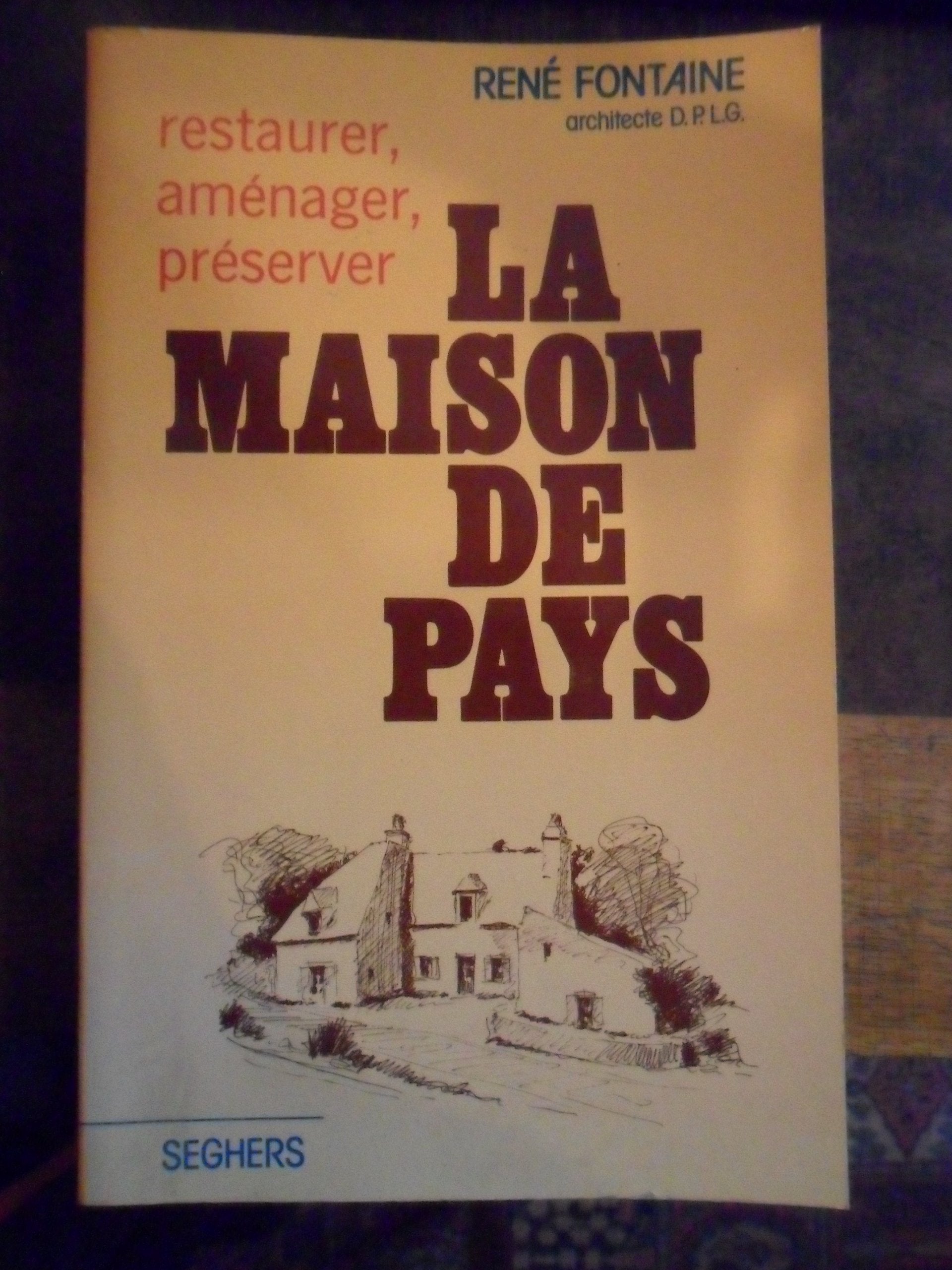 Maison de pays Books
