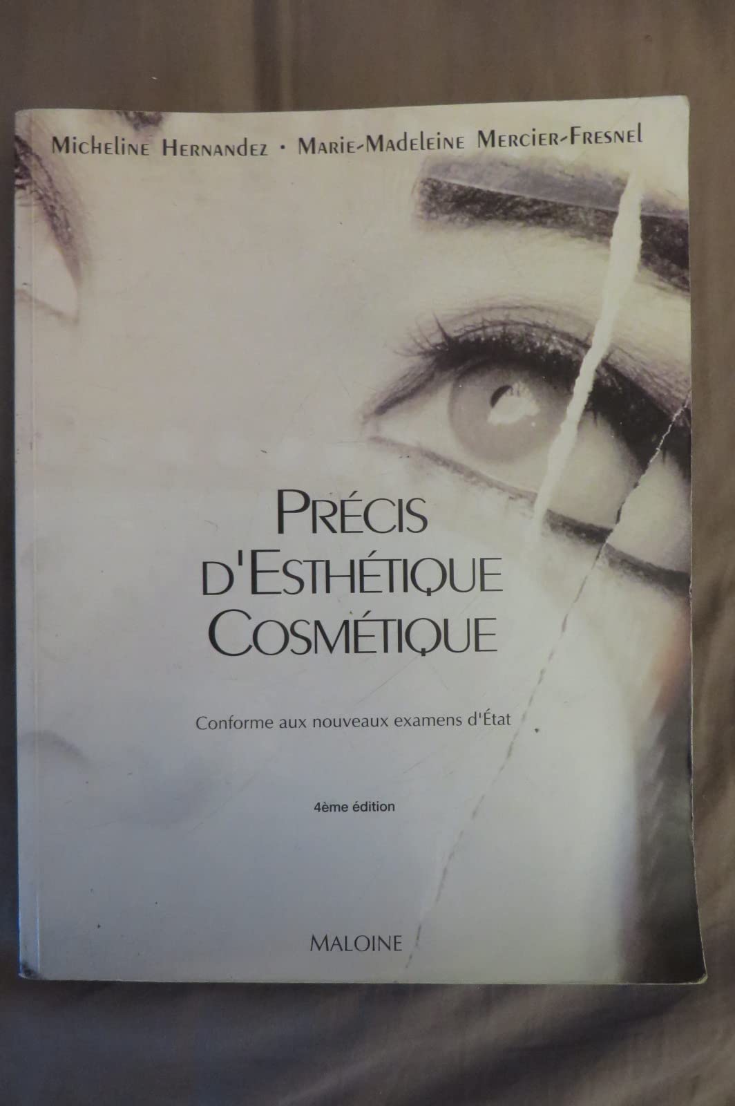 Précis d'esthétique, cosmétique: Préparation aux examens d'Etat CAP/BP/BAC PRO Books