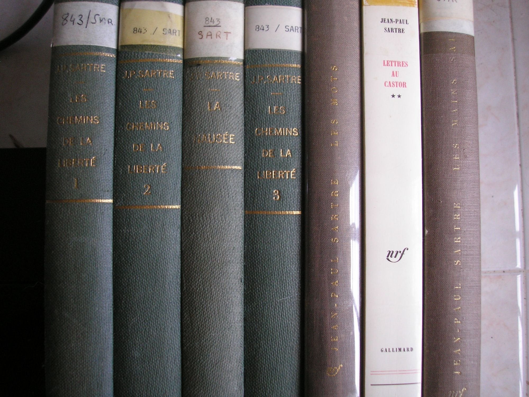 J.P. sartre - lot 11 livres : une oeuvre aux mille tetes - la mort dans l'ame - qu'est ce que la littérature - le mur - les mains sales - lettres au castor et a quelques autres - les mots - la nausée - les chemins de la liberté tomes 1 , 2 et 3 (7 gran... book