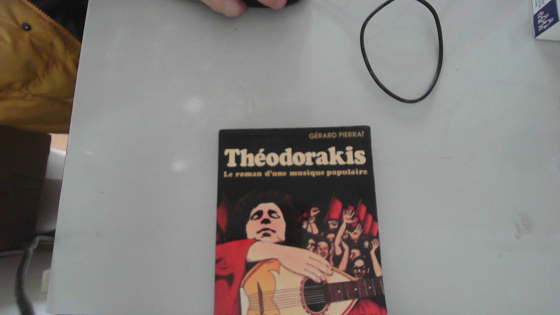 Théodorakis: Le roman d'une musique populaire Books
