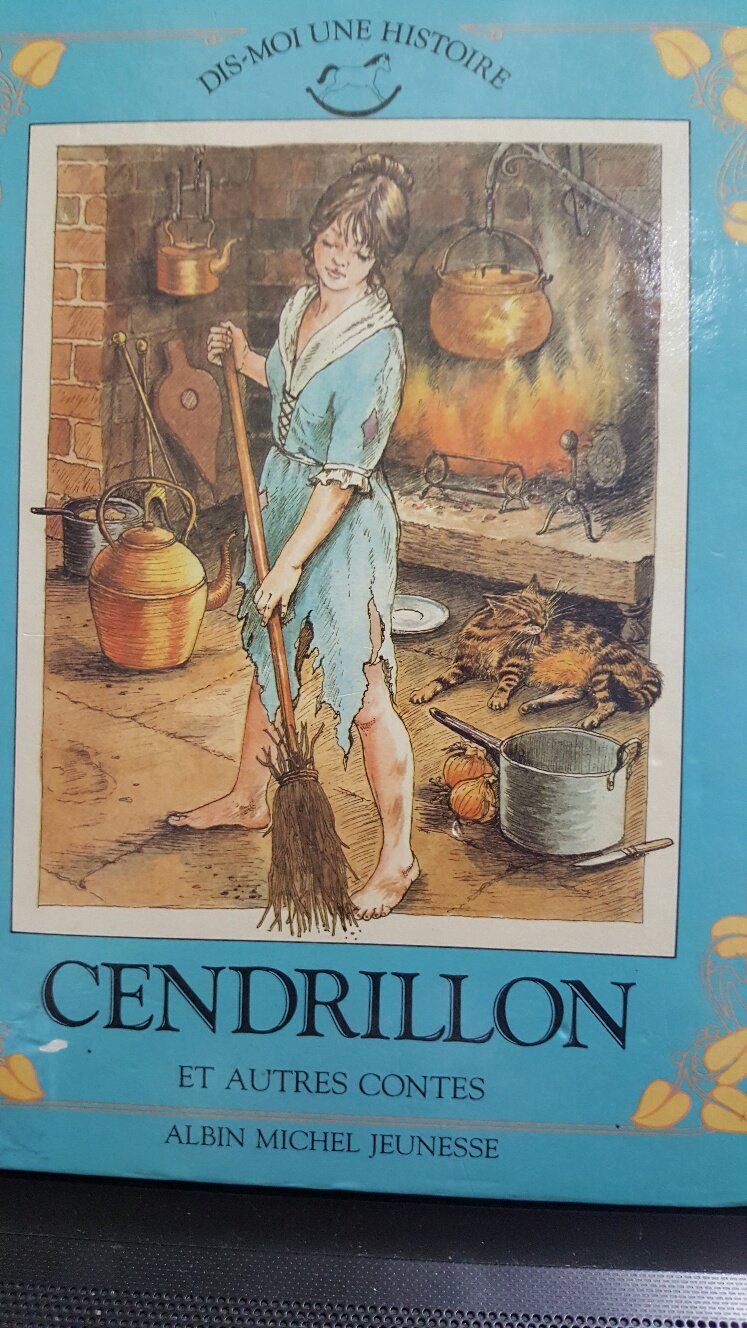Cendrillon. Jack l'Etourdi. La Reine des abeilles Books