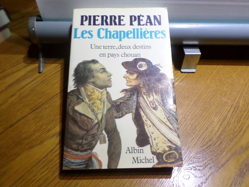 Les Chapellières : une terre, deux destins en pays chouan Books