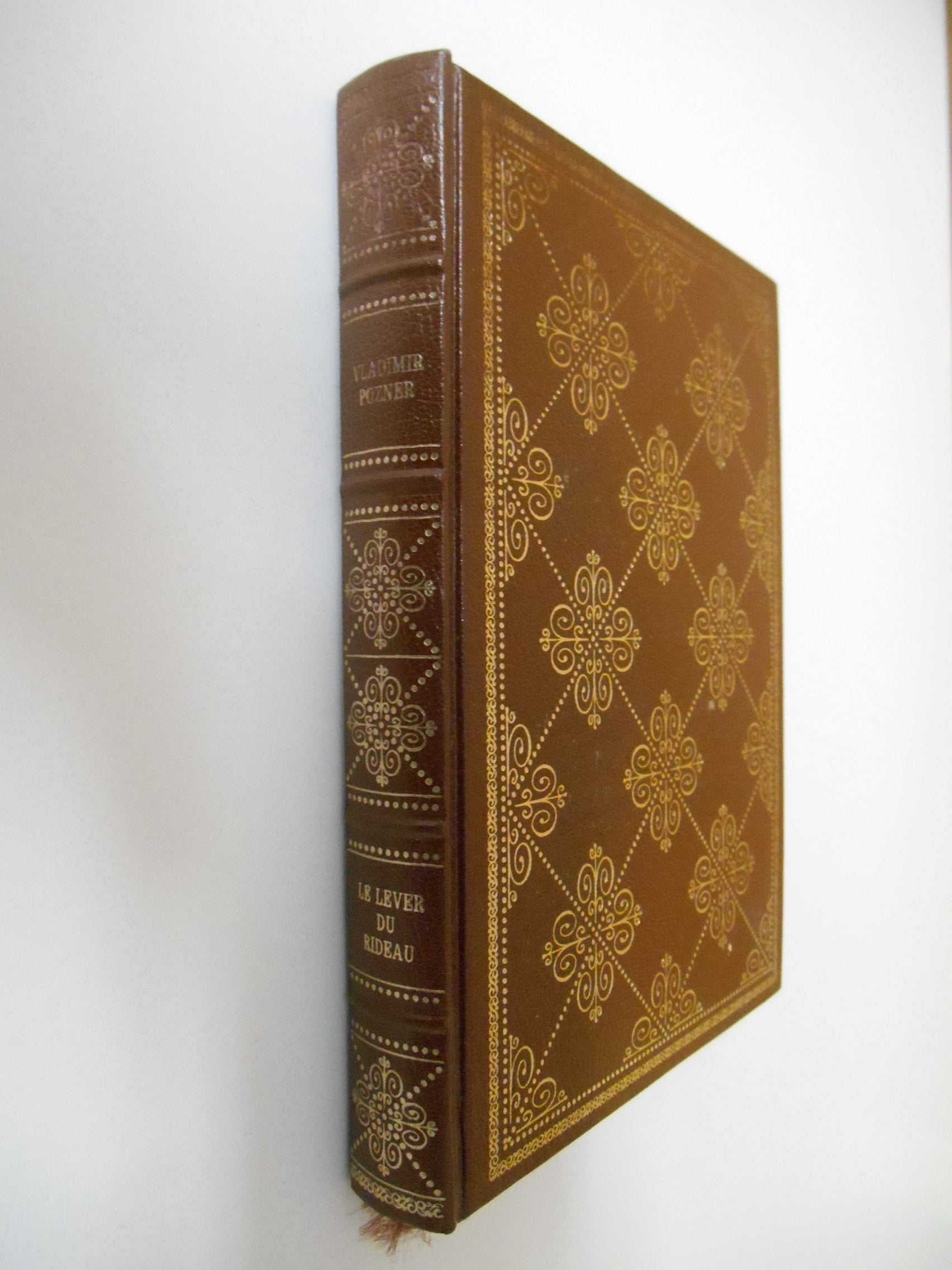 Le lever De Rideau book
