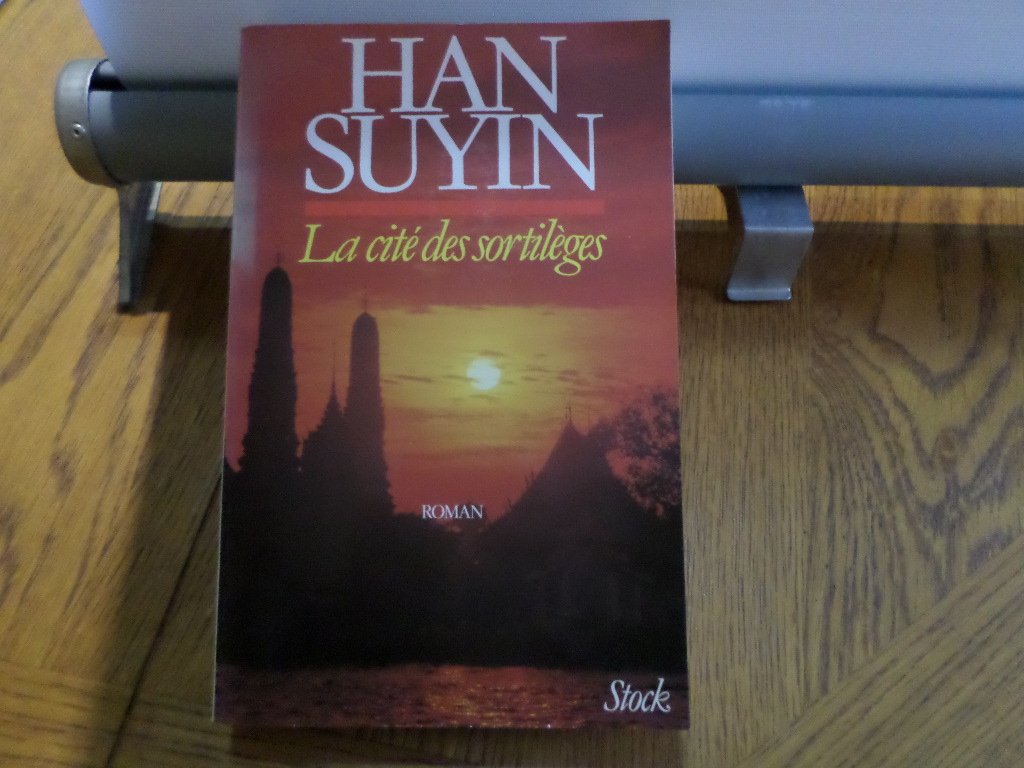 La Cité des sortilèges Books
