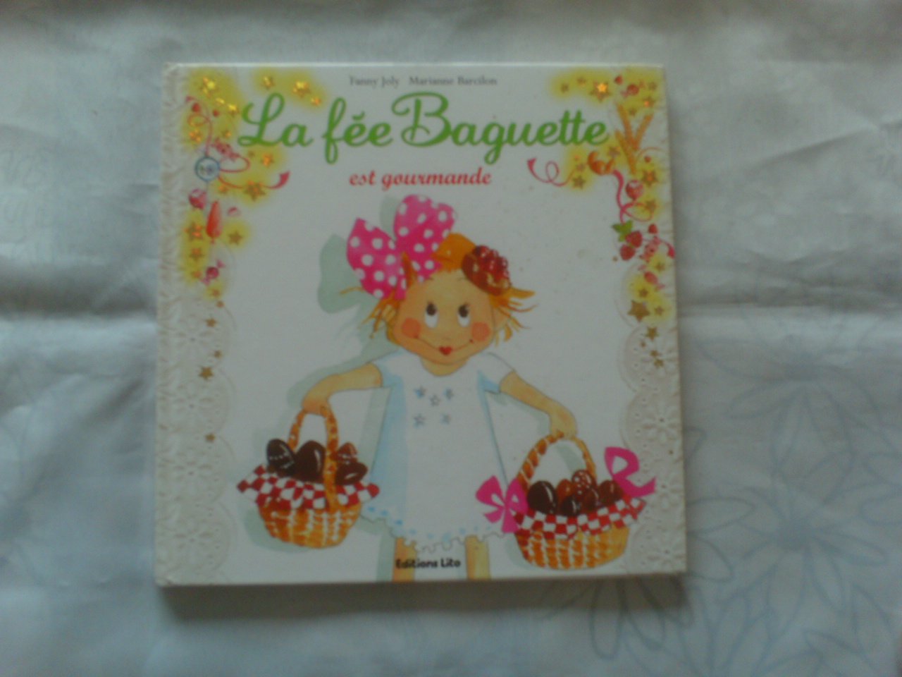 La Fée Baguette : La Fée Baguette est gourmande (Pâques) - De 3 à 7 ans Books