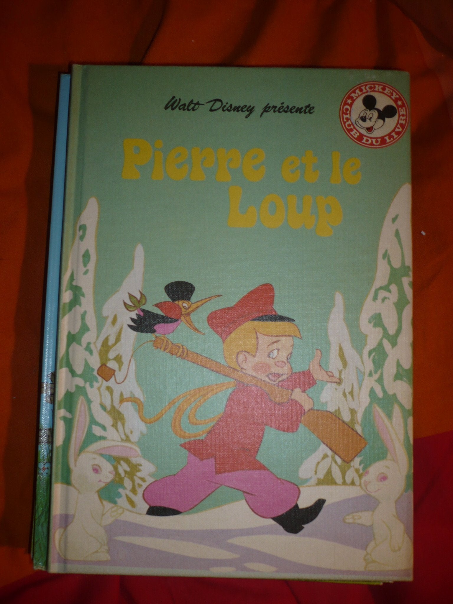 Pierre et le loup (Mickey club du livre) book