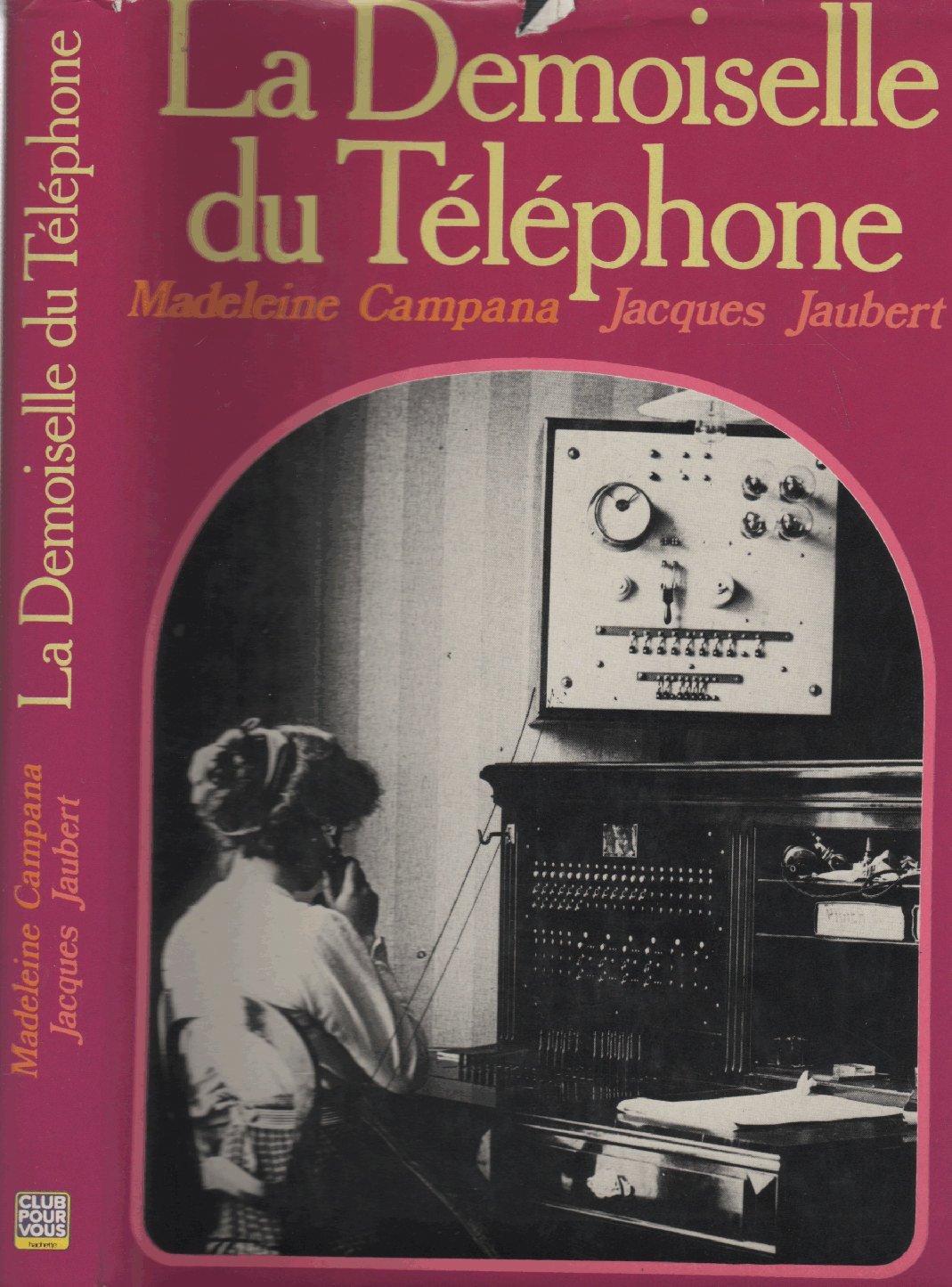 La demoiselle du téléphone book