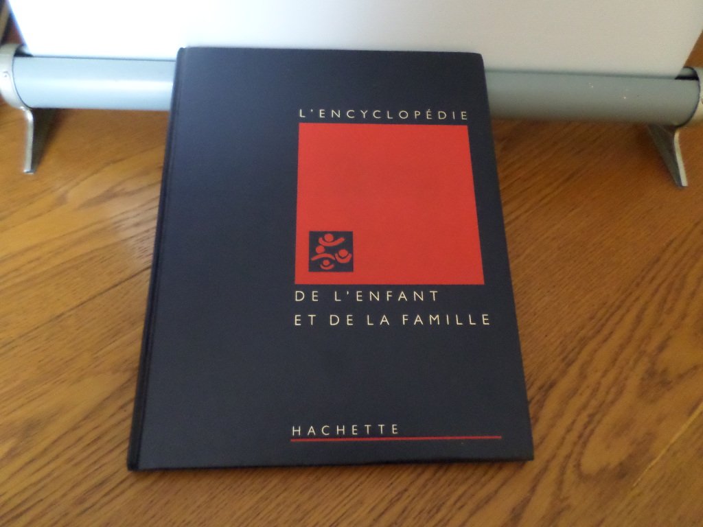 L'encyclopédie De L'enfant Et De La Famille la maternite le couple et l enfant book