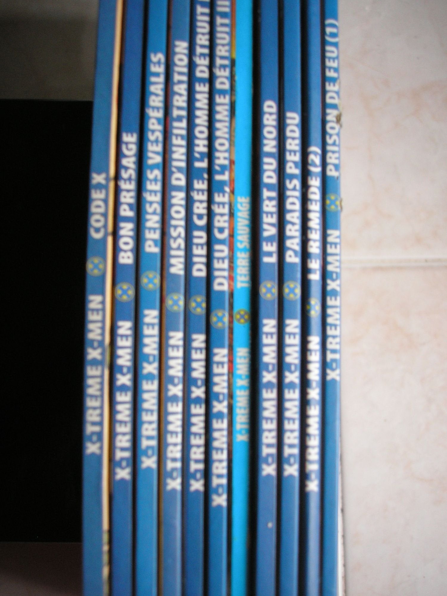 lot 11 BD X-treme X-men : tomes 5 , 6 , 9 , 13 , 14 , 15 , 16 , 25 , 26 , 32 , 35 éditions marvel france book