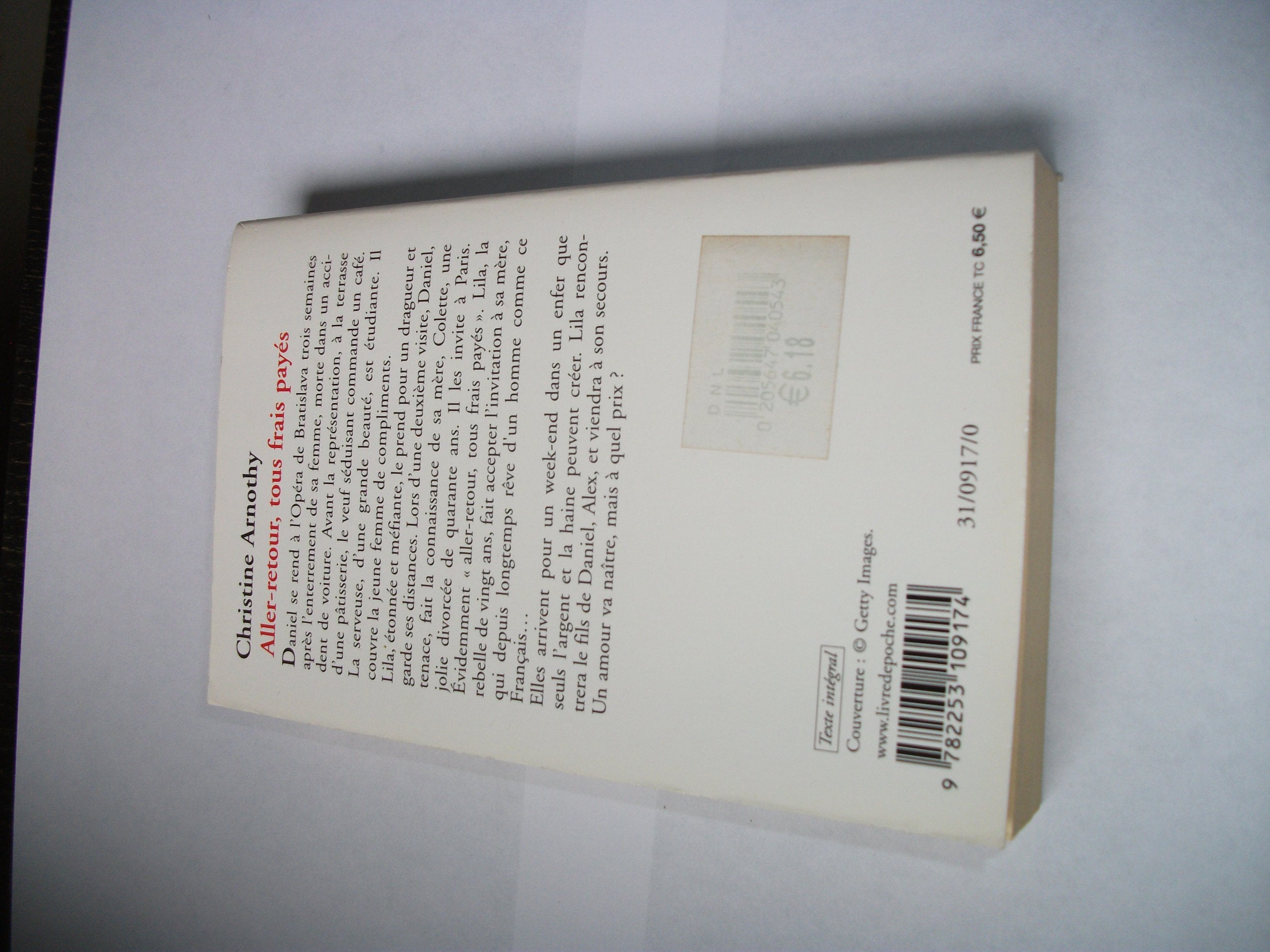 Aller-Retour Tous Frais Payes Contemporary literature