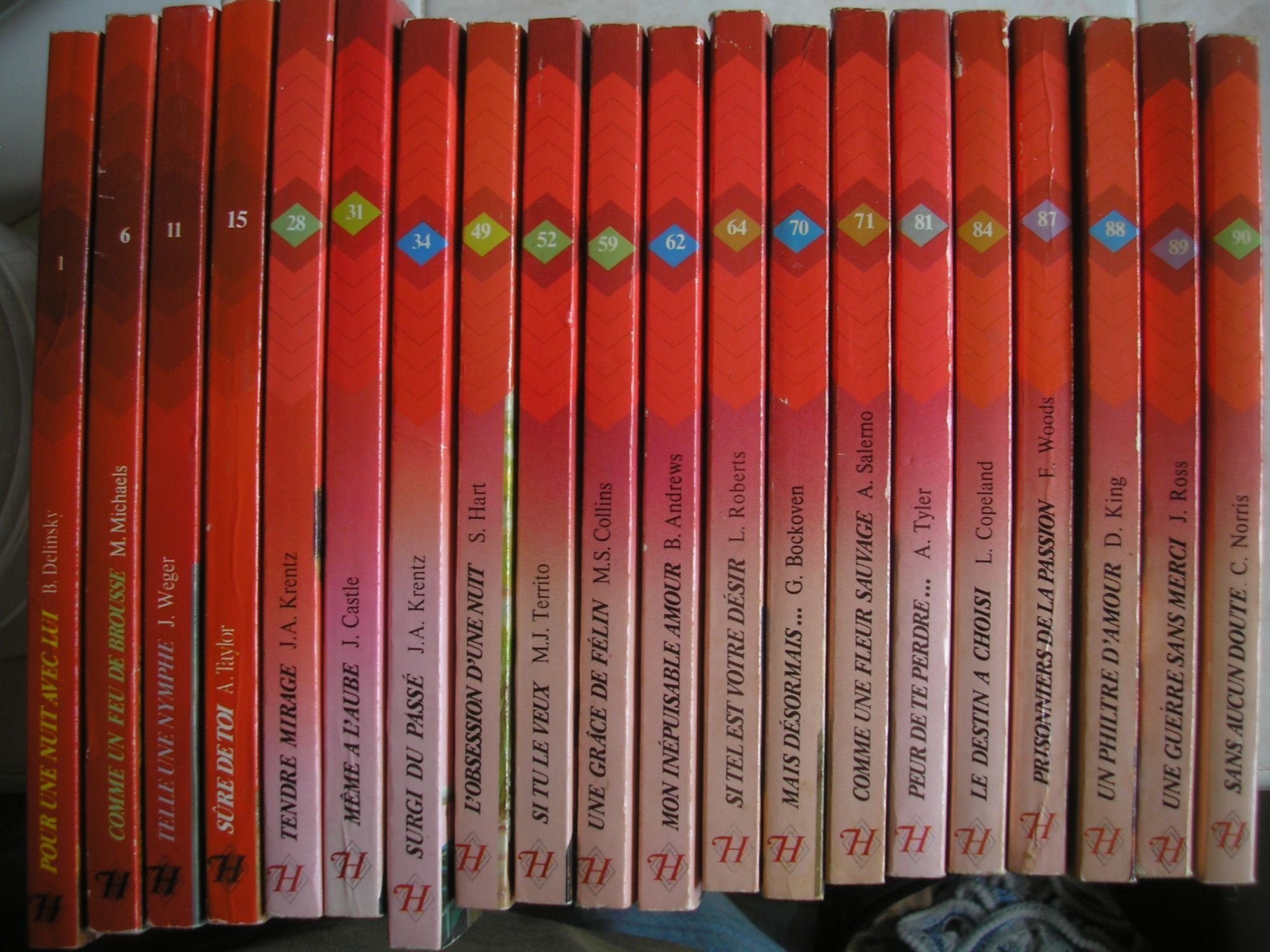lot 20 livres harlequin série tentation : J. weger - A. taylor - J. A. krentz - J. castle - S. hart - M. J. territo - M. S. collins - M. michaels - B. delinsky etc... book