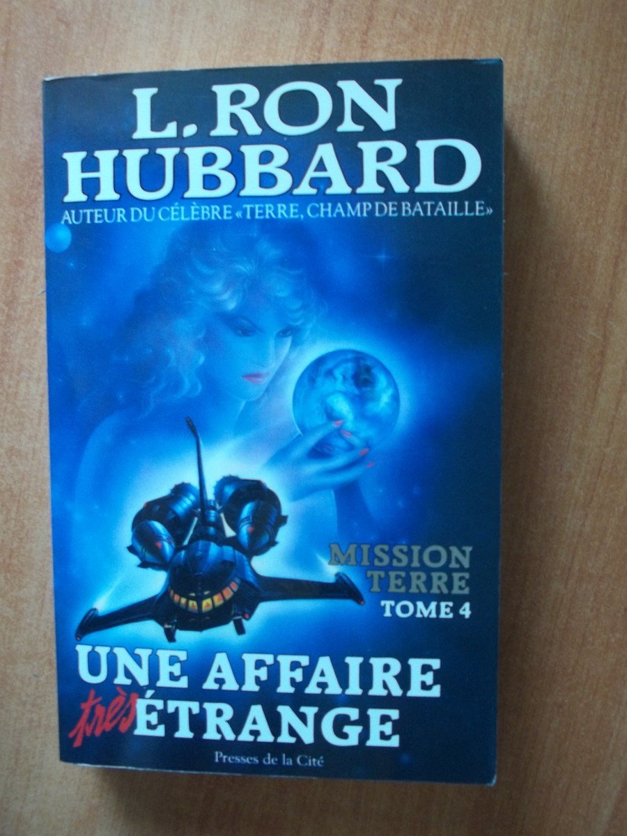 Mission Terre. Vol. 4. Une Affaire très étrange Books