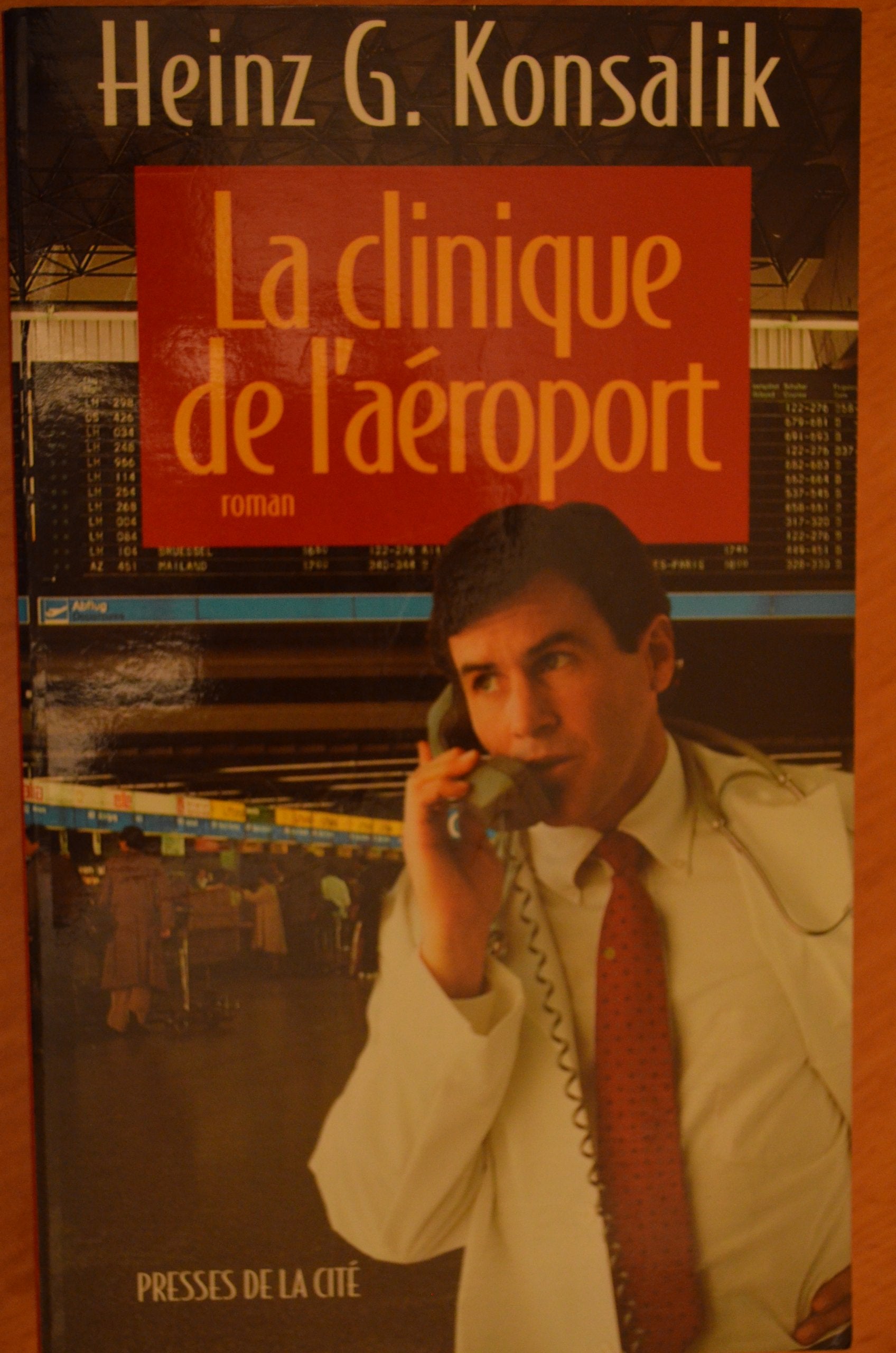 La clinique de l'aéroport book