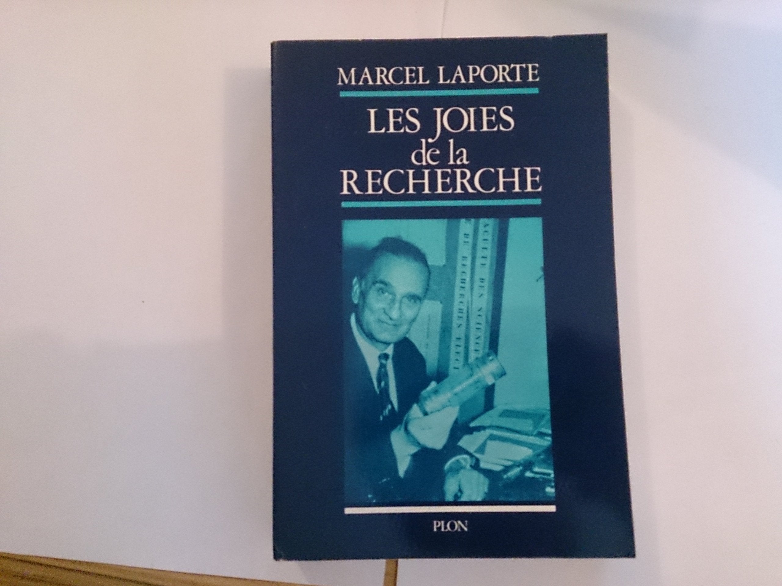 Les Joies de la recherche : La Vie scientifique d'un physicien français, pionnier de l'électronique moderne book
