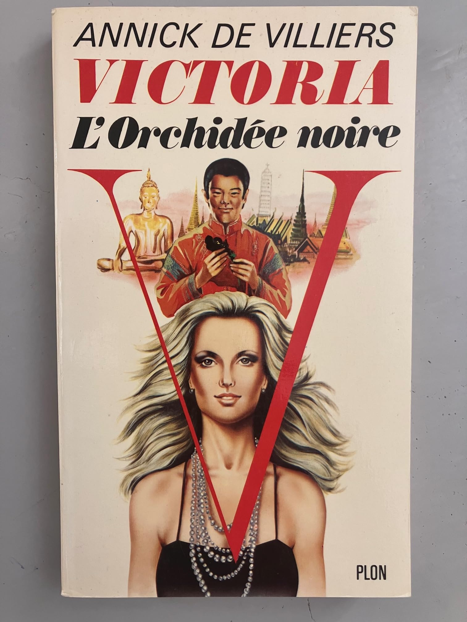 Victoria. 2. L'Orchidée noire book