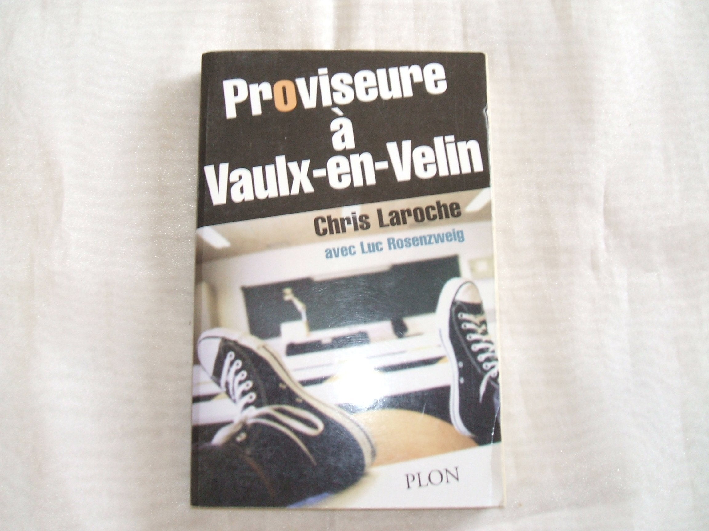 Proviseure à Vaulx-en-Velin book