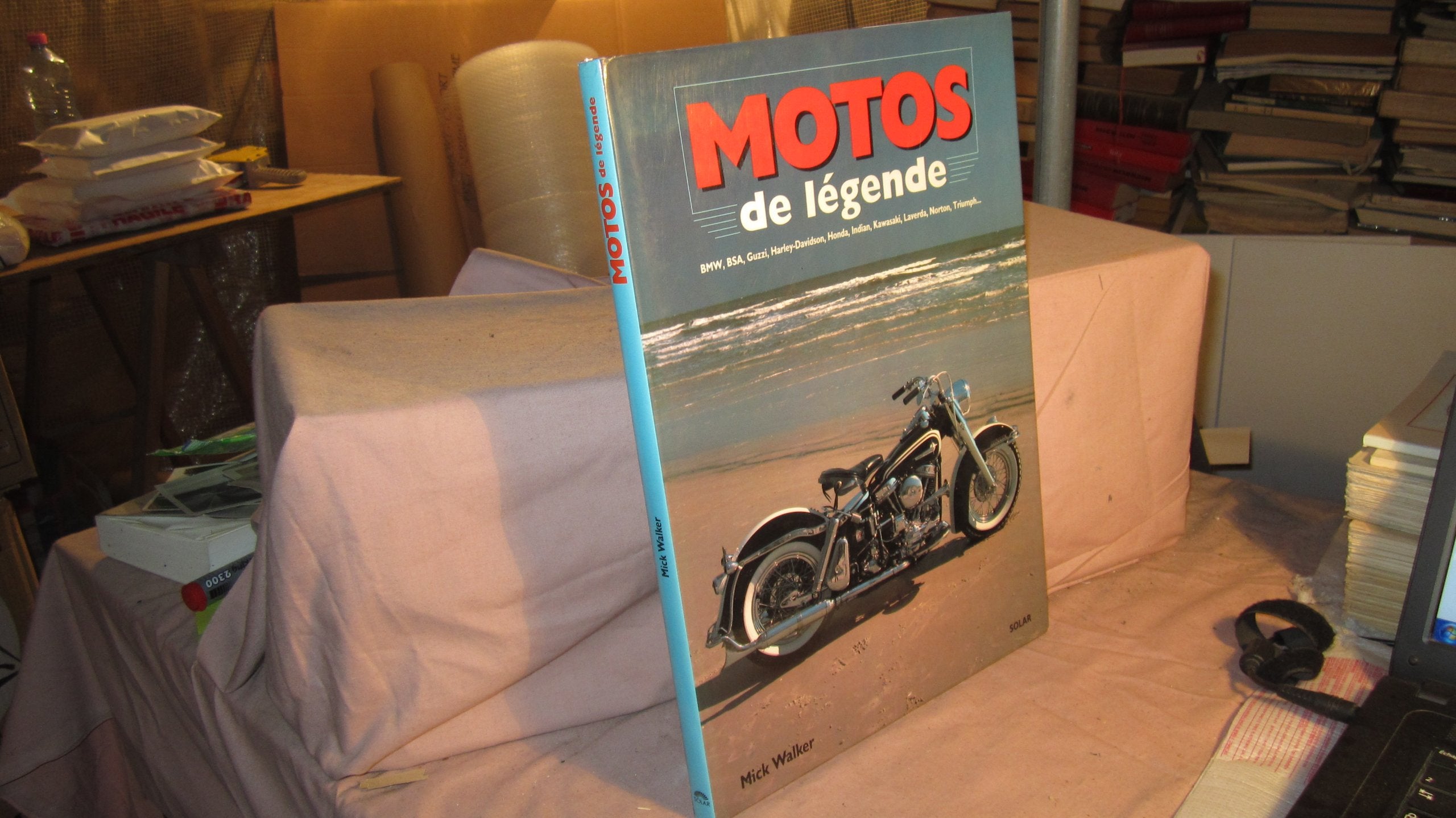Motos de légende: BMW, BSA, Guzzi, Harley-Davidson, Honda, Indian, Kawasaki, Laverda, Norton, Triumph Leisure & Fun