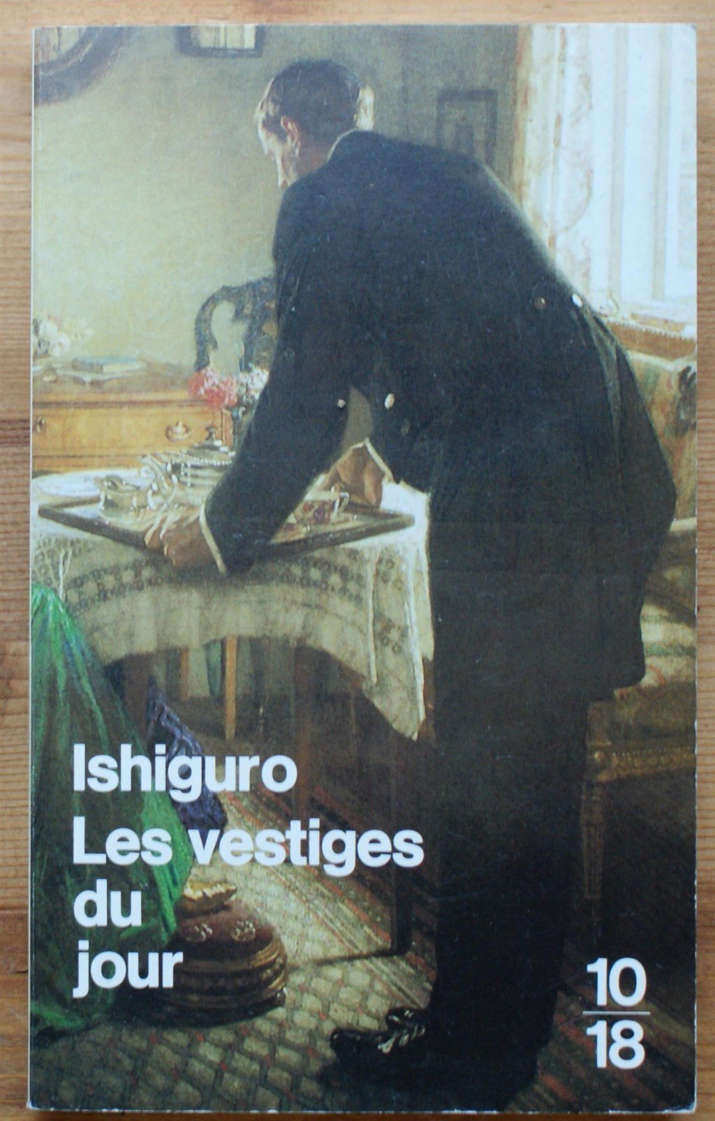 Les vestiges du jour book