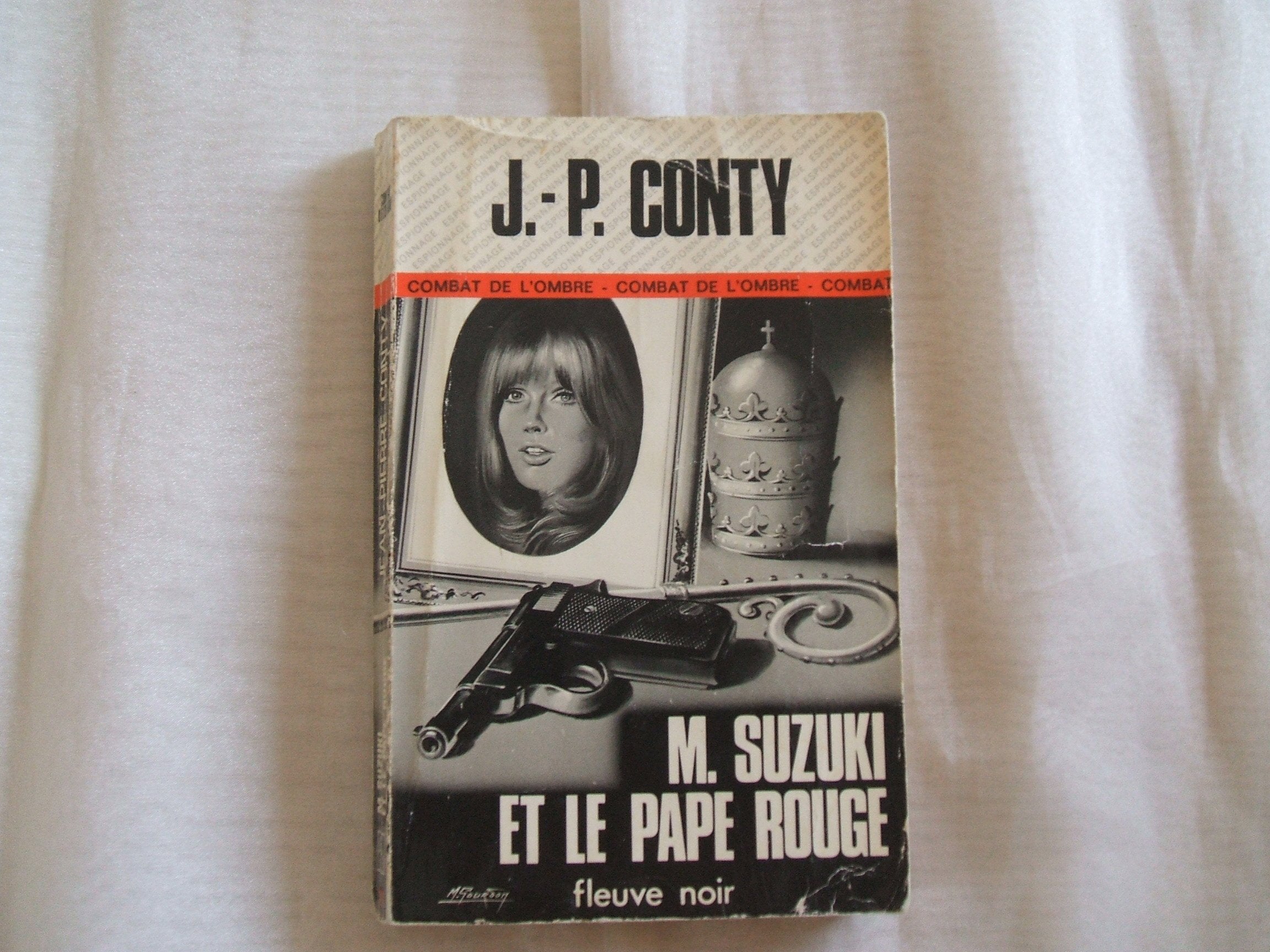 M. Suzuki et le pape rouge book
