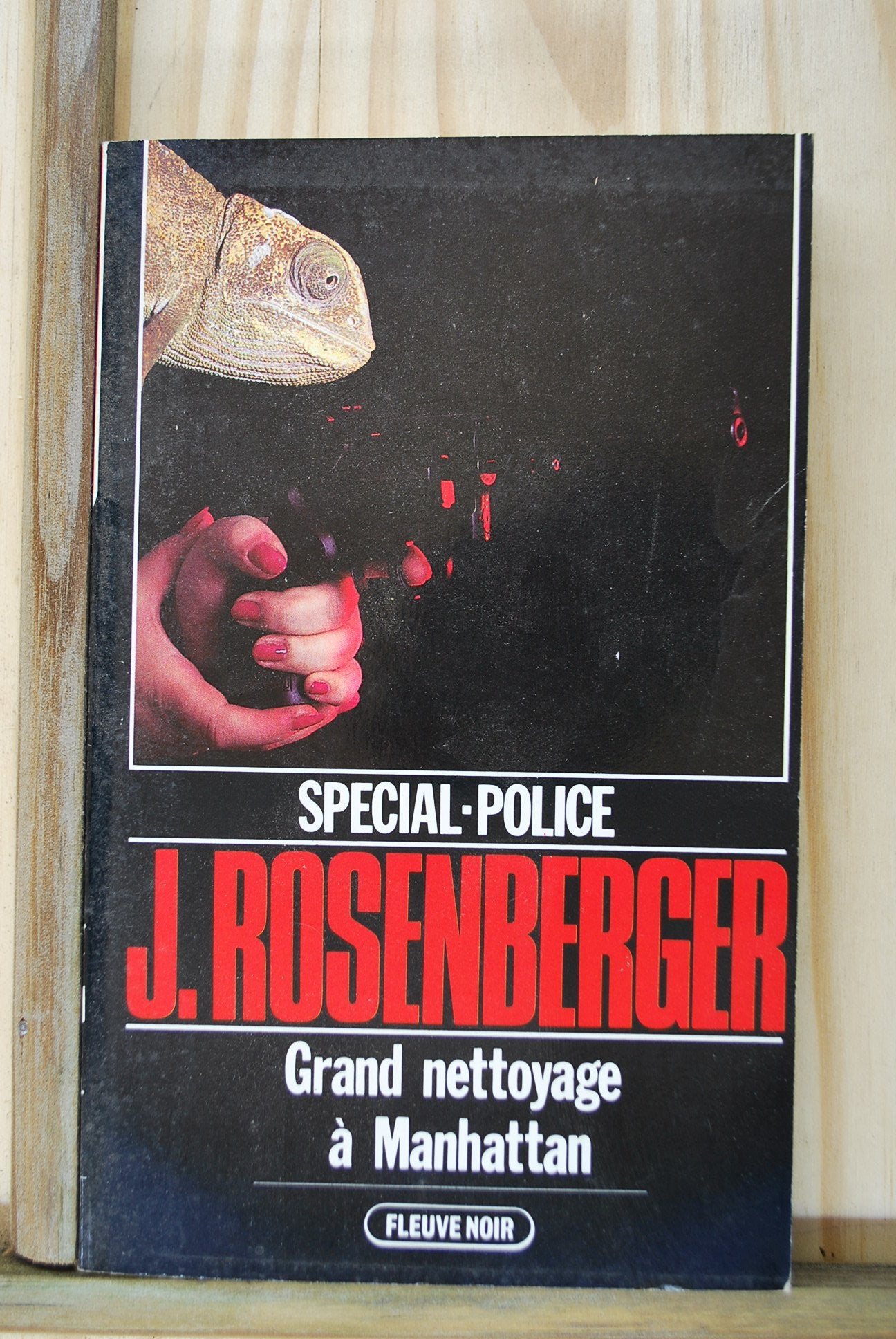 Le Marchand de mort : 11 : Grand nettoyage à Manhattan book