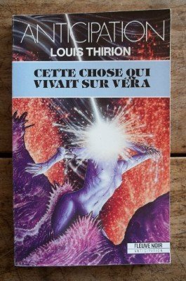 Cette chose qui vivait sur Véra book