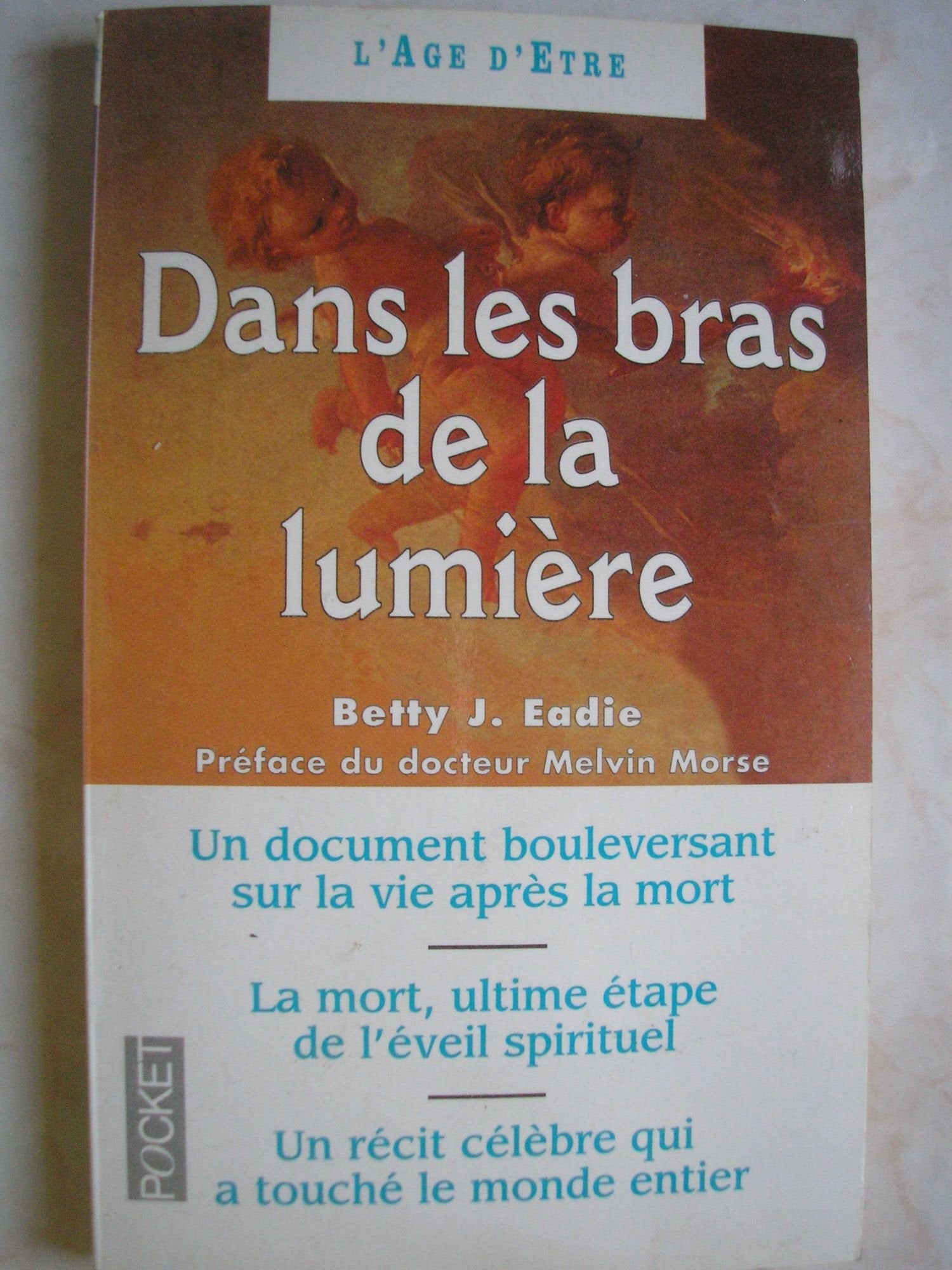 Dans les bras de la lumière Books