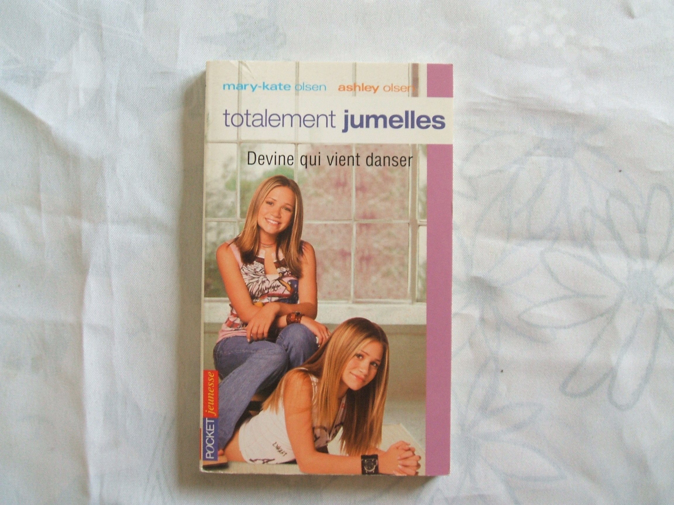 Totalement jumelles, Tome 9 : Devine qui vient danser Books