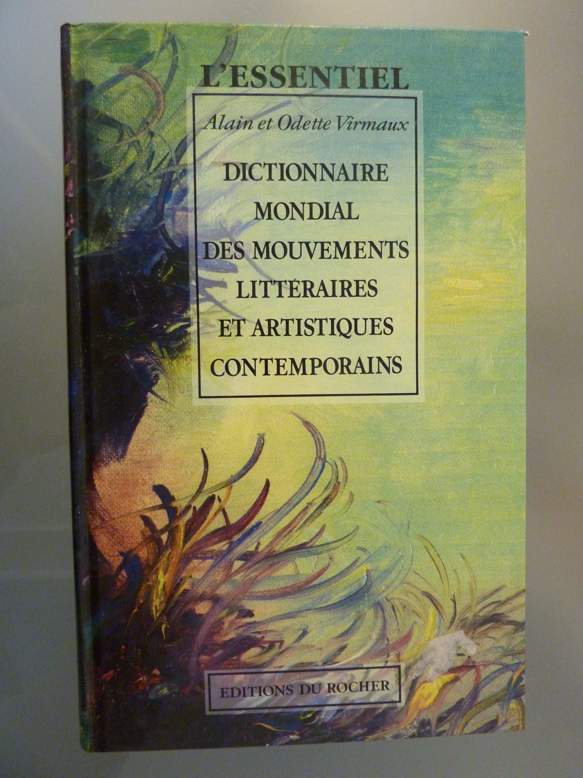 Dictionnaires mondial des mouvements litteraires book