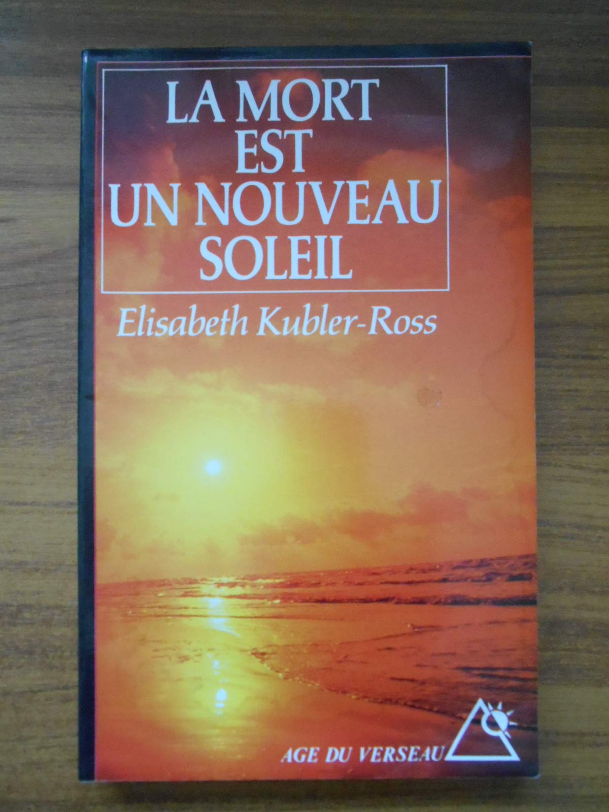 La Mort Est Un Nouveau Soleil Books