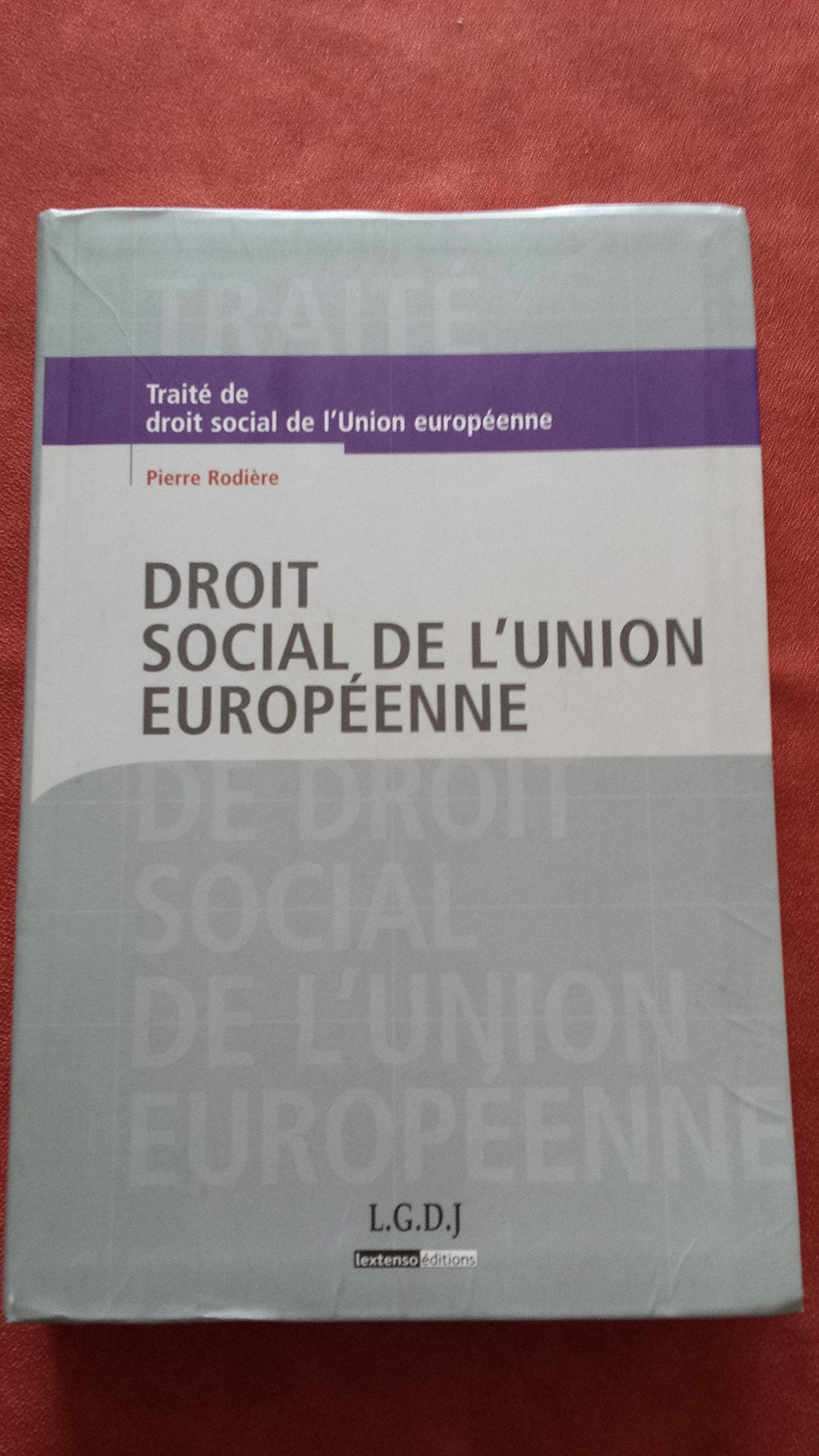 Droit social de l'Union européenne Books